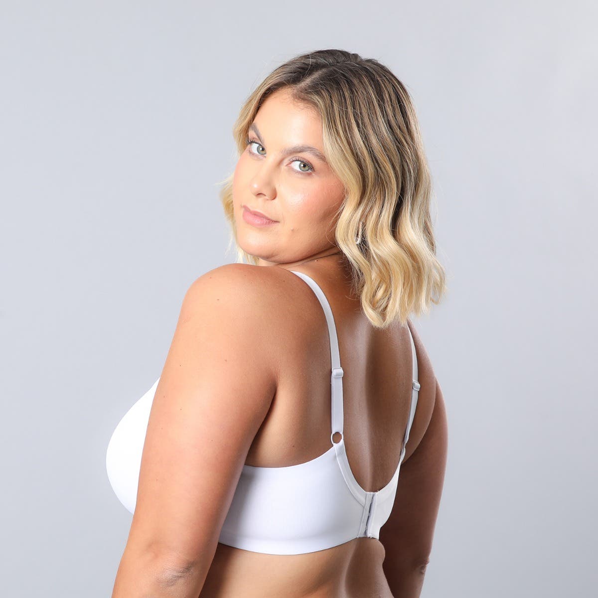 https://www.tiendaflores.cl/media/catalog/product/1/1/11681-1_4.jpg