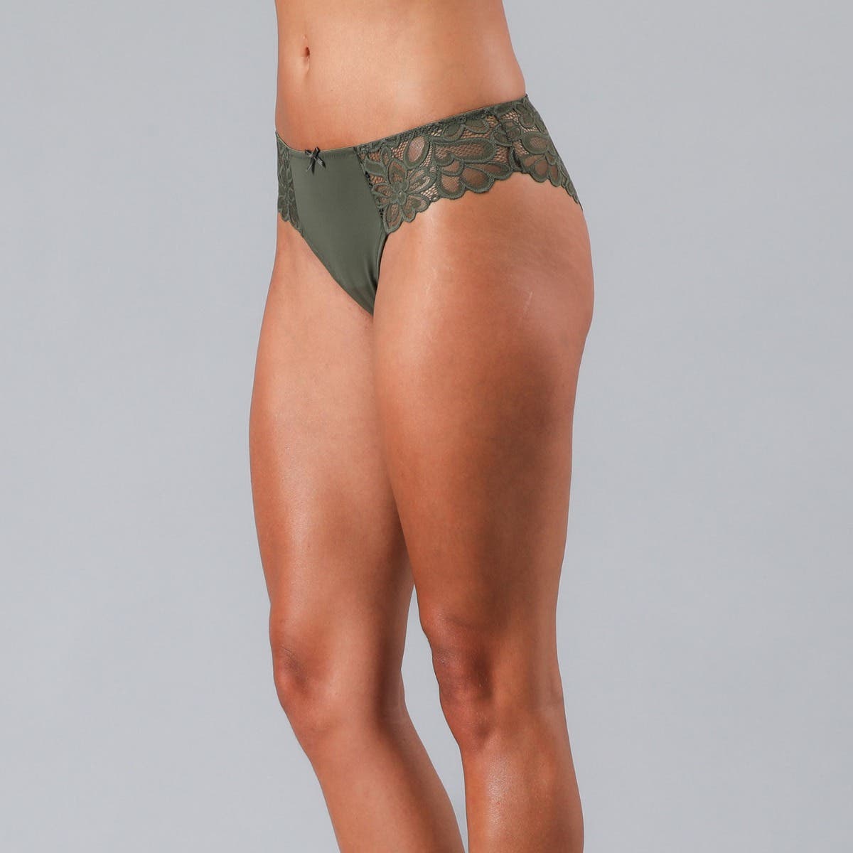https://www.tiendaflores.cl/media/catalog/product/1/3/13506-235_1.jpg