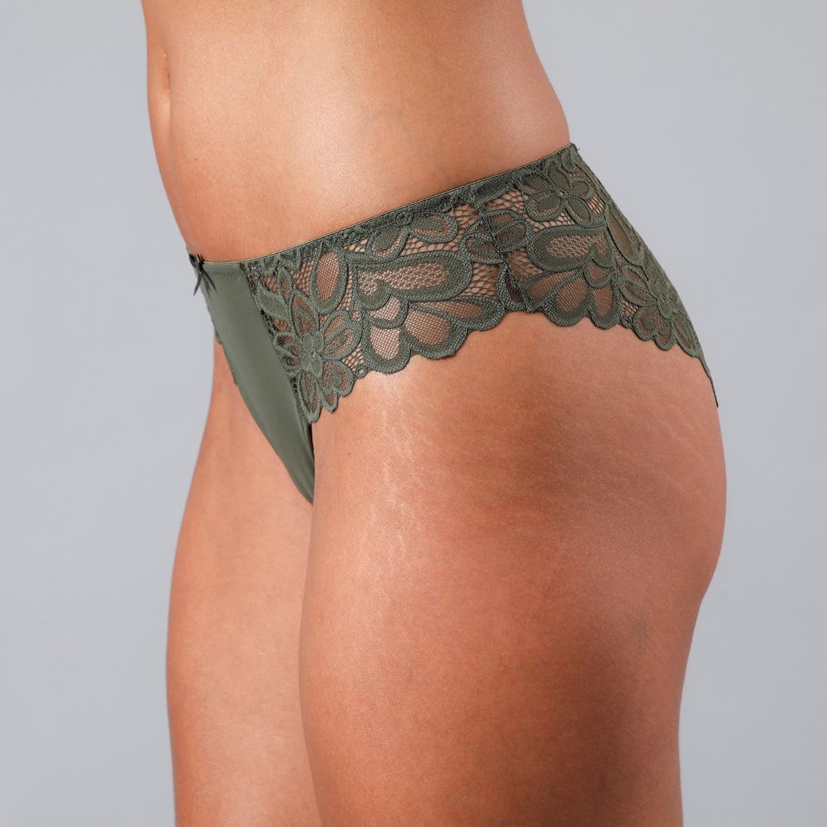https://www.tiendaflores.cl/media/catalog/product/1/3/13506-235_3.jpg