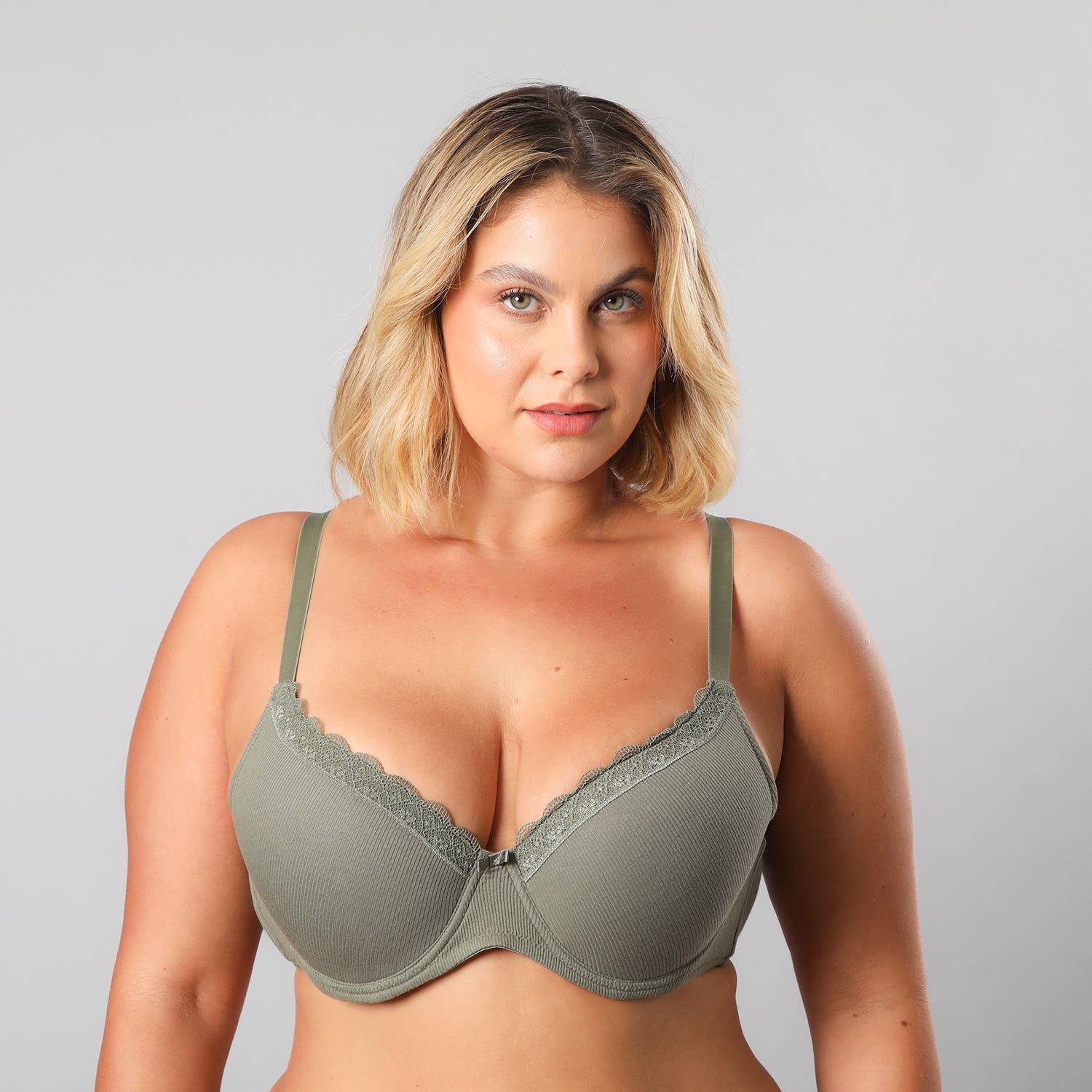 https://www.tiendaflores.cl/media/catalog/product/2/5/25351-226_4_ve28rdcbyt8b1ur4.jpg