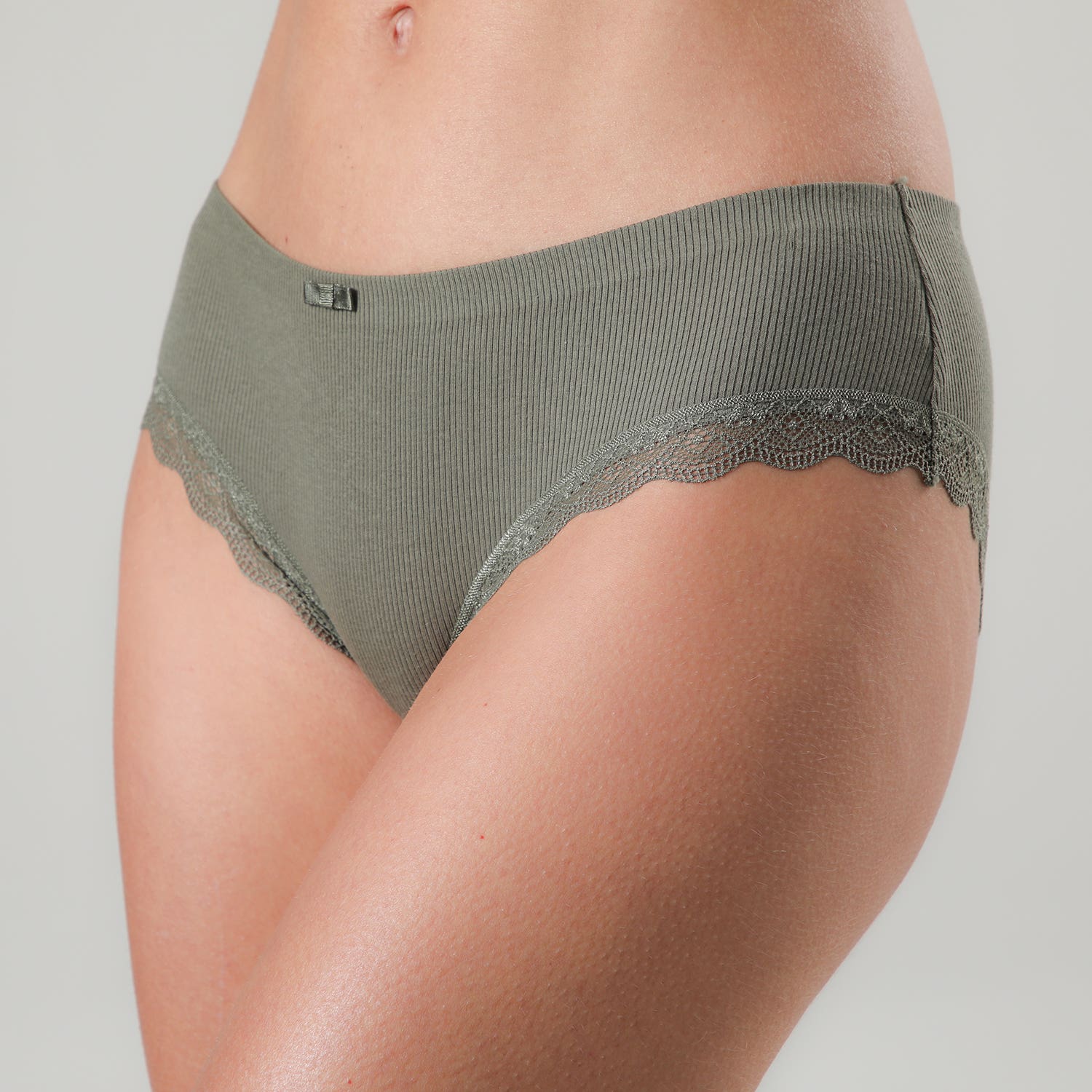 https://www.tiendaflores.cl/media/catalog/product/2/5/25357-226_5_x7ycmaqac8334xeg.jpg