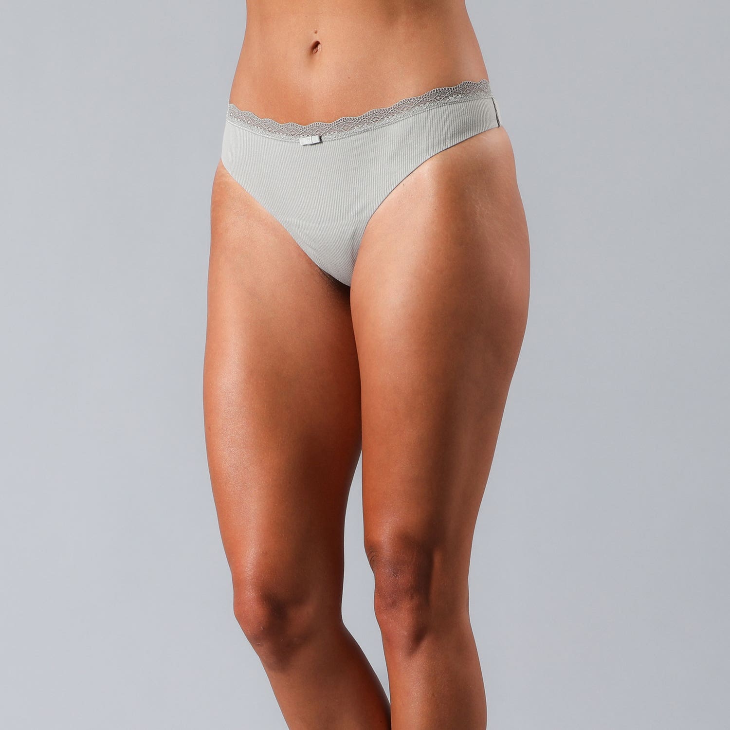 https://www.tiendaflores.cl/media/catalog/product/2/5/25495-1_5_nn9e12706w32098c.jpg