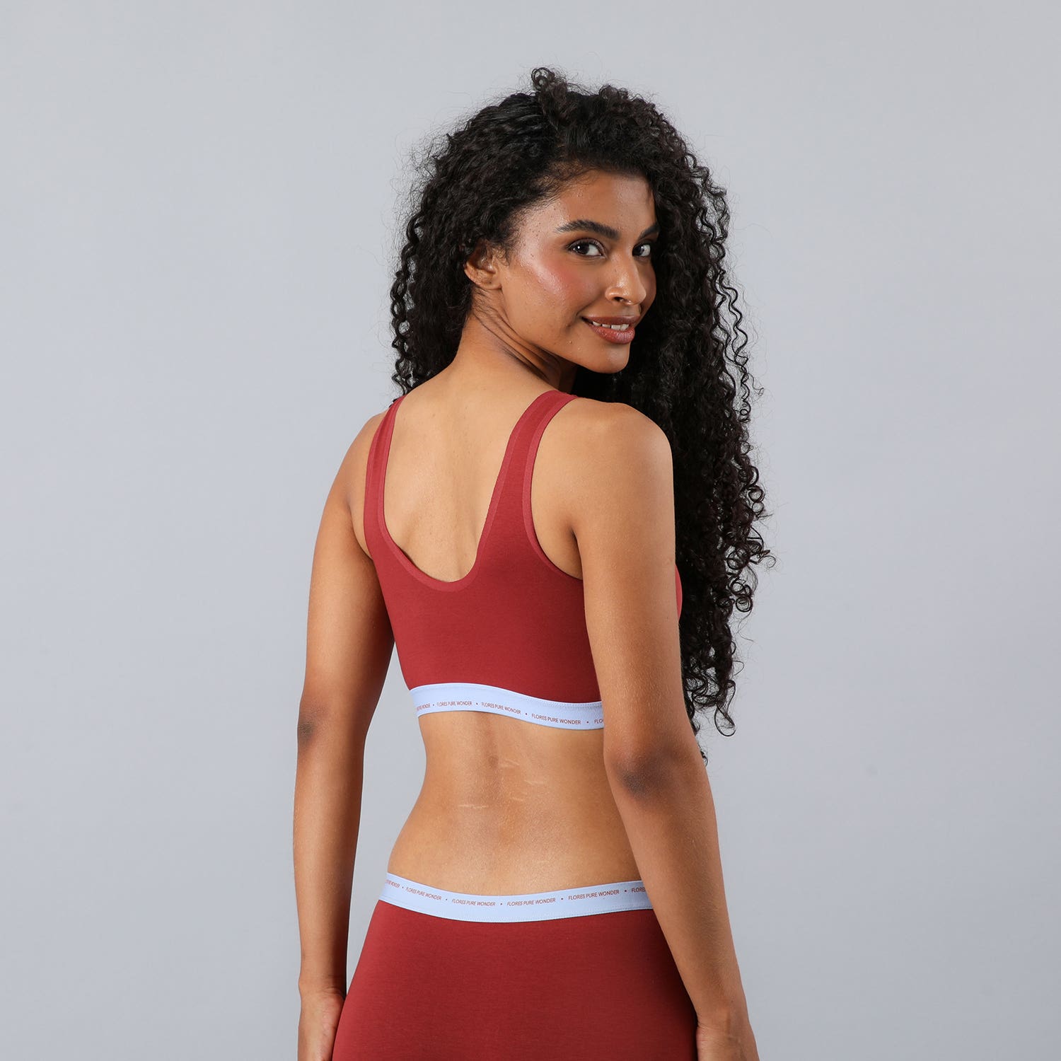 https://www.tiendaflores.cl/media/catalog/product/2/5/25500-234_3_audqrmjdbirfor39.jpg