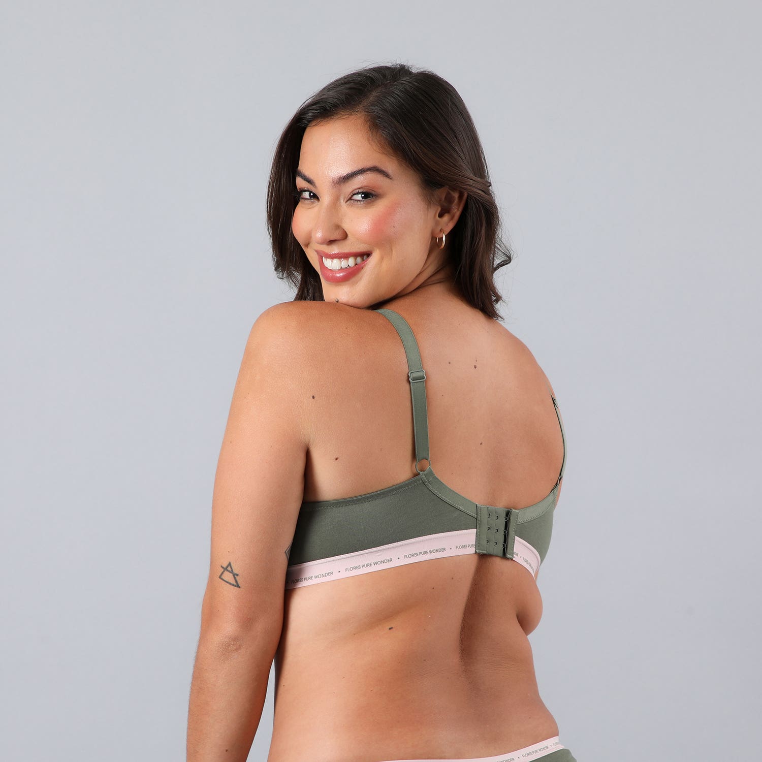 https://www.tiendaflores.cl/media/catalog/product/2/5/25502-235_3_qqmdlrradeobcyyd.jpg