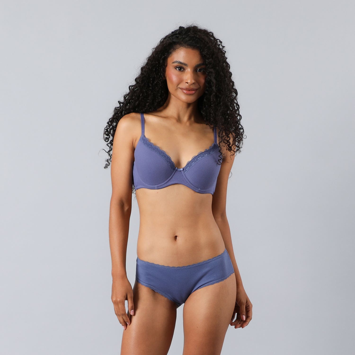 https://www.tiendaflores.cl/media/catalog/product/2/5/25577-2_2_iffvuaolonpc7hen.jpg