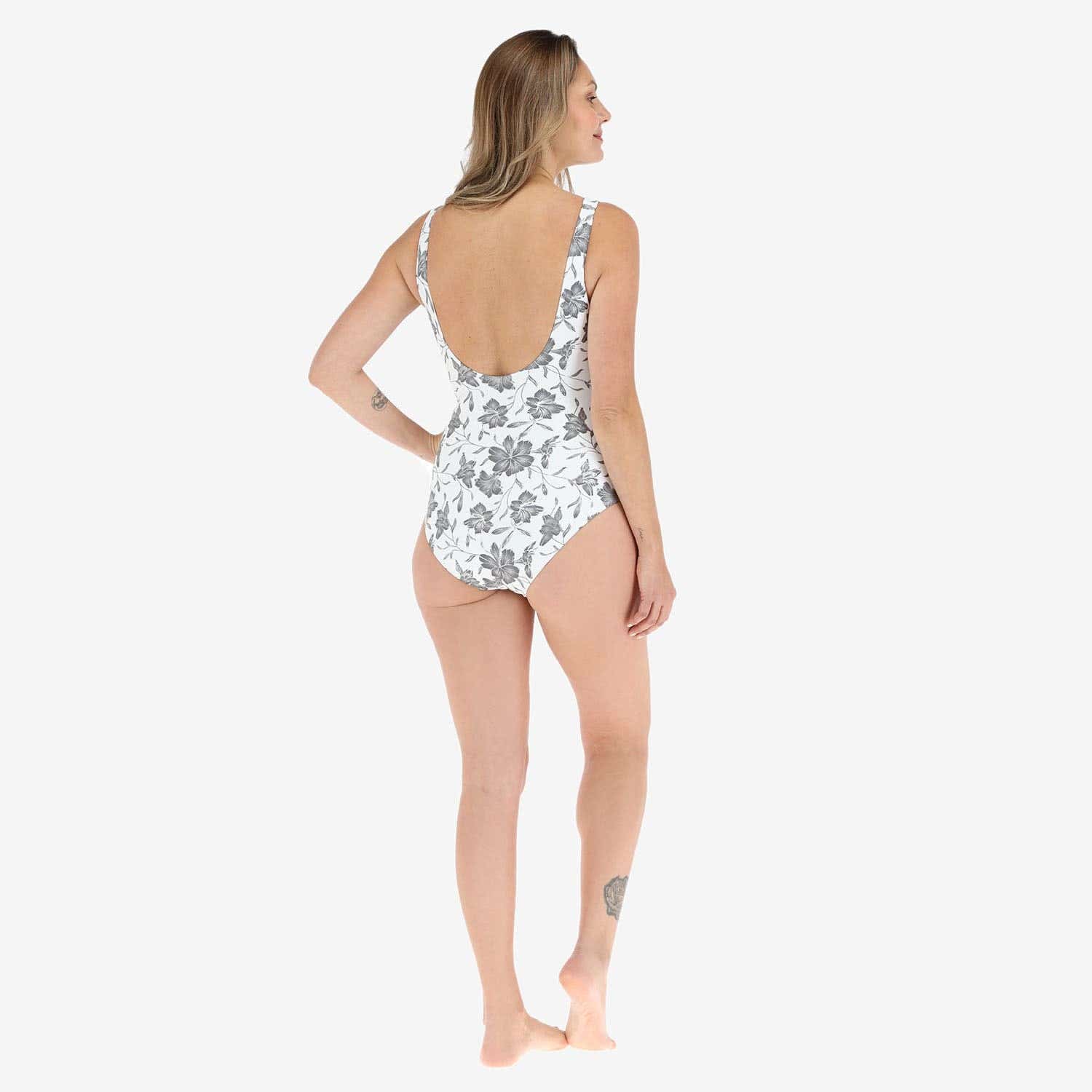 https://www.tiendaflores.cl/media/catalog/product/3/2/32853-159_3_9jmvlhmh4h0gjyyo_zl8kl6ptbdyaqzhw_6pf8ype2i3tnwmeu.jpg