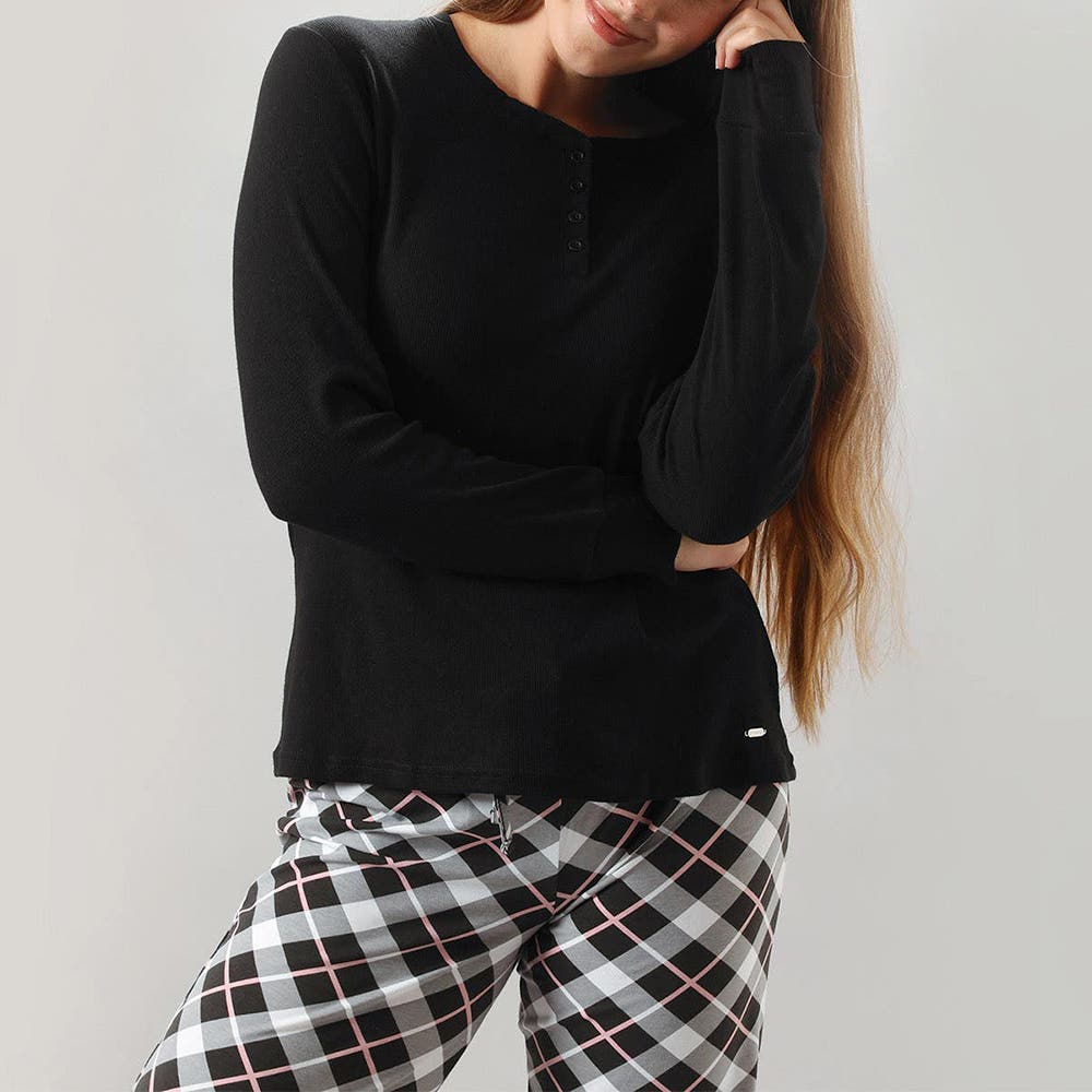 https://www.tiendaflores.cl/media/catalog/product/3/2/32914-2_3_or4njaejudqdxivr_b9vaxyldauxl7hk0.jpg
