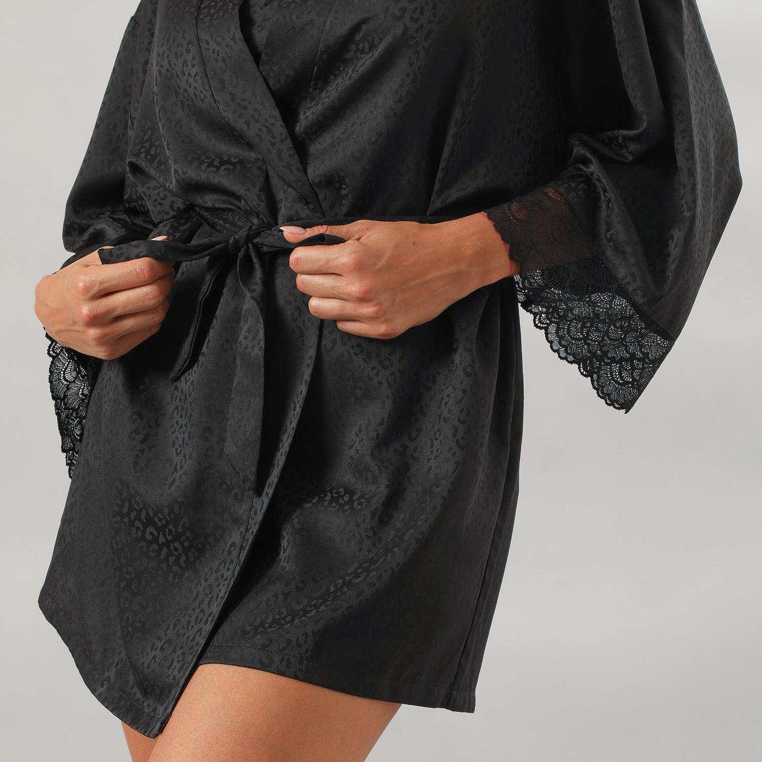 https://www.tiendaflores.cl/media/catalog/product/3/2/32942-2_4_glshee3n1zoqytjj_ezoryeml8txm3oo9.jpg