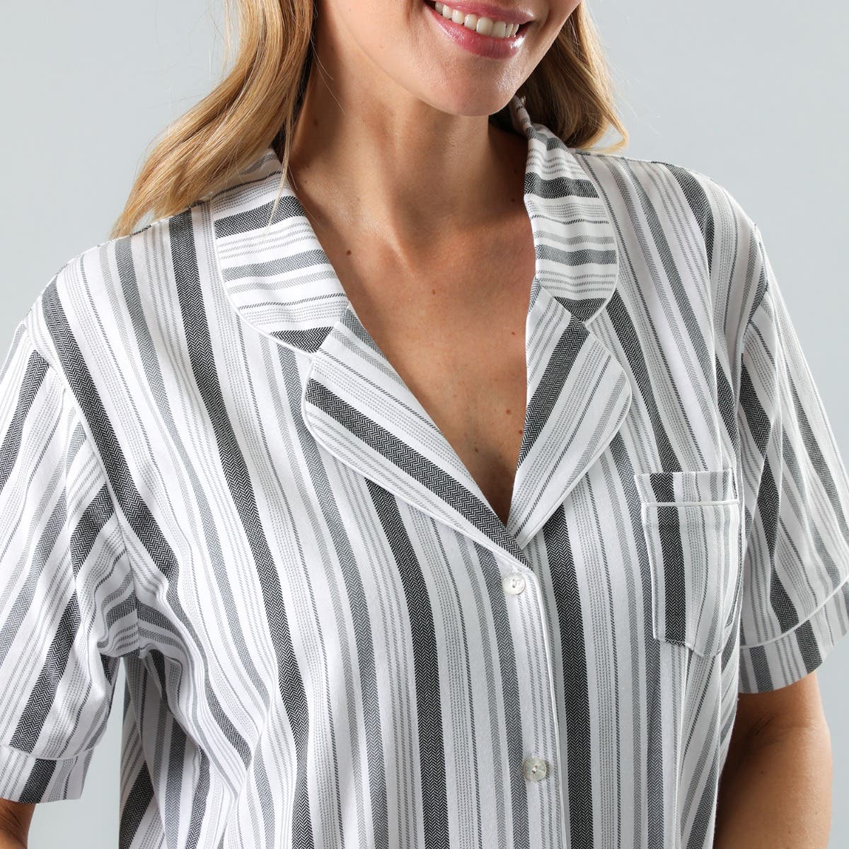 https://www.tiendaflores.cl/media/catalog/product/3/3/33010-2_5_1.jpg