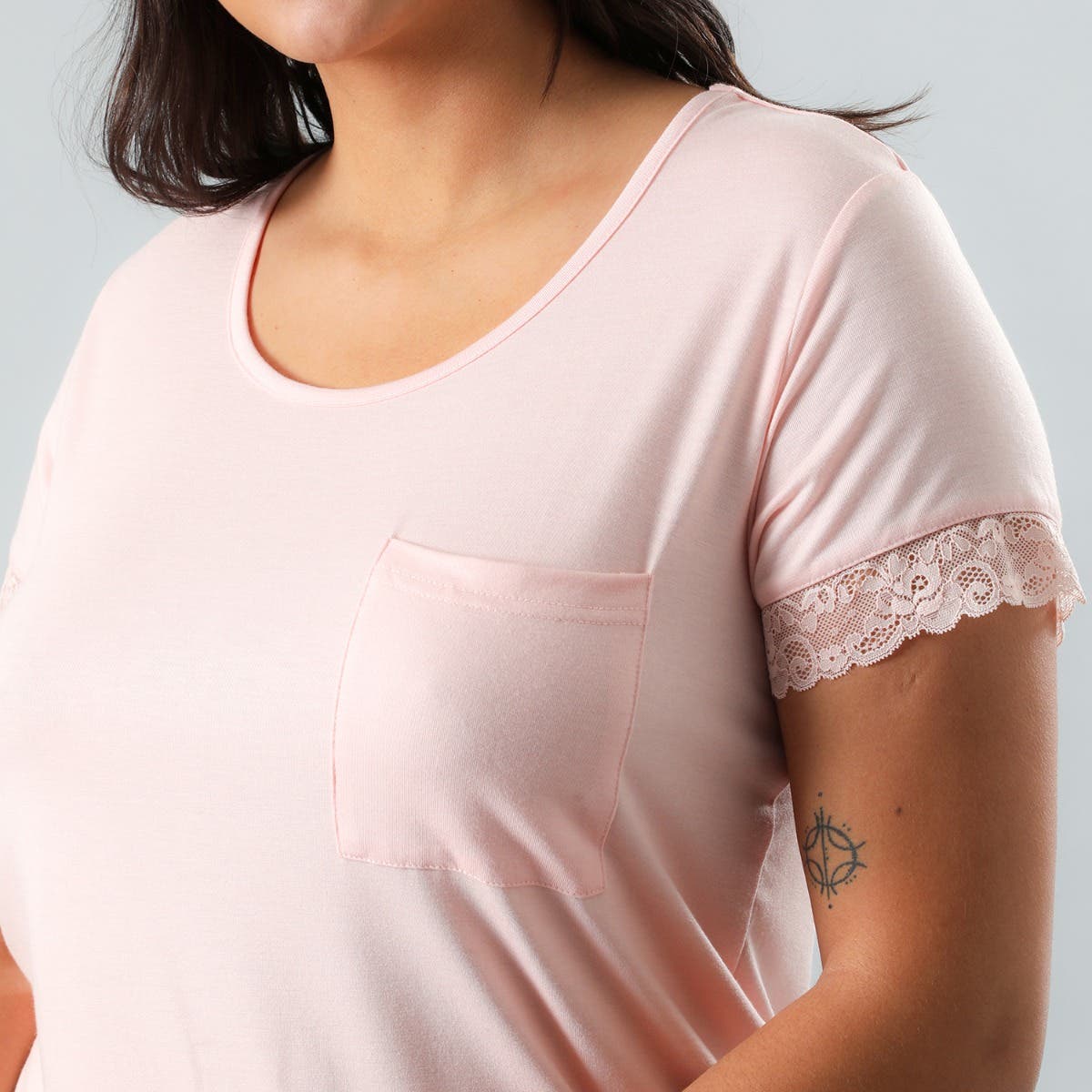 https://www.tiendaflores.cl/media/catalog/product/3/3/33022-181_3_4.jpg
