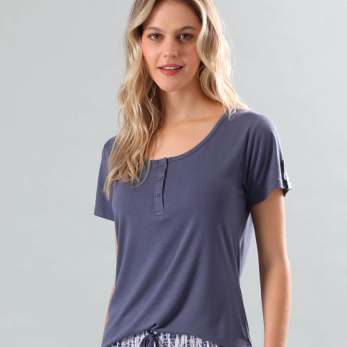 https://www.tiendaflores.cl/media/catalog/product/3/3/33023-18_6_3.jpg