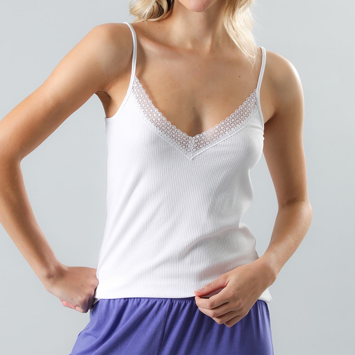 https://www.tiendaflores.cl/media/catalog/product/3/3/33039-1_2_5.jpg