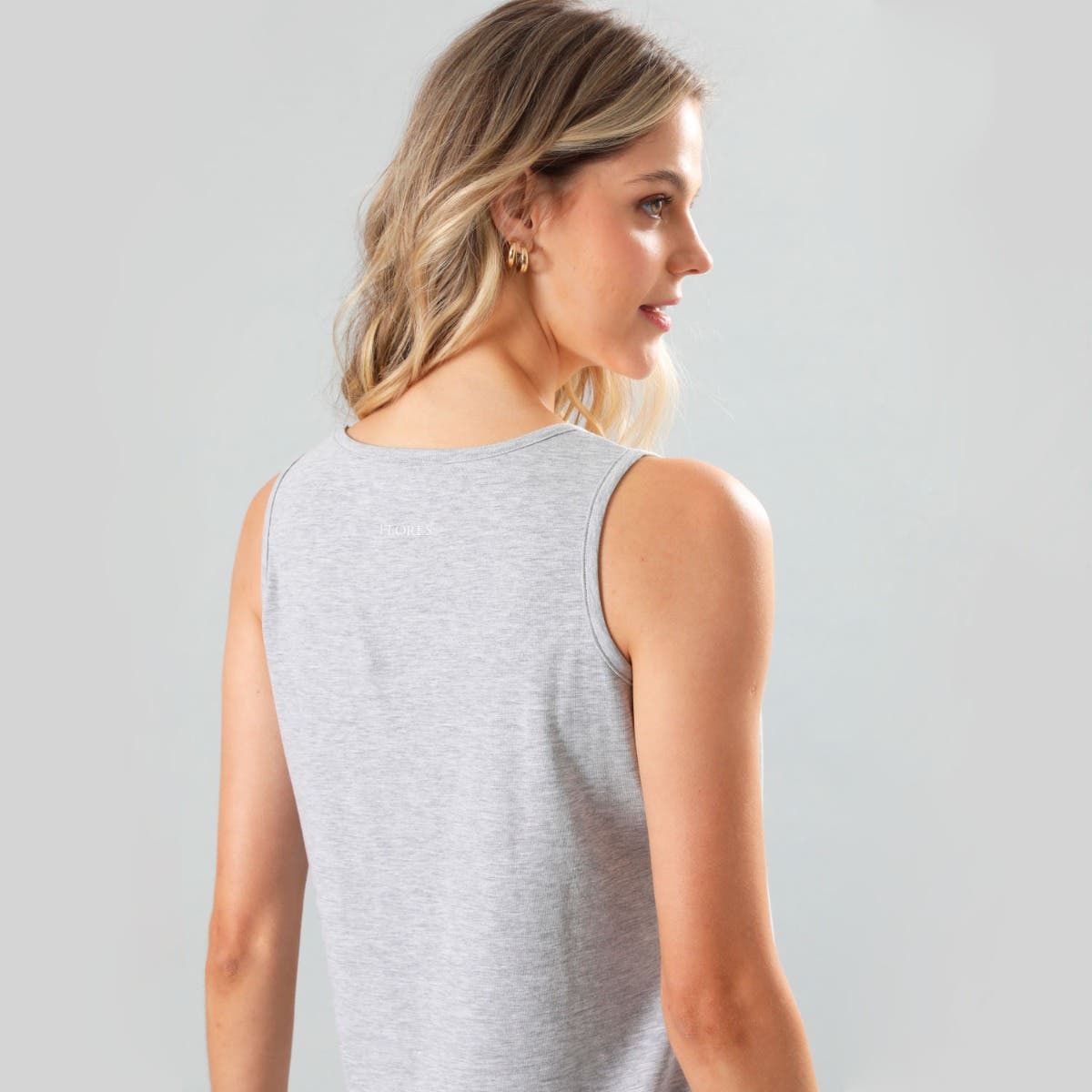 https://www.tiendaflores.cl/media/catalog/product/3/3/33041-54_4.jpg