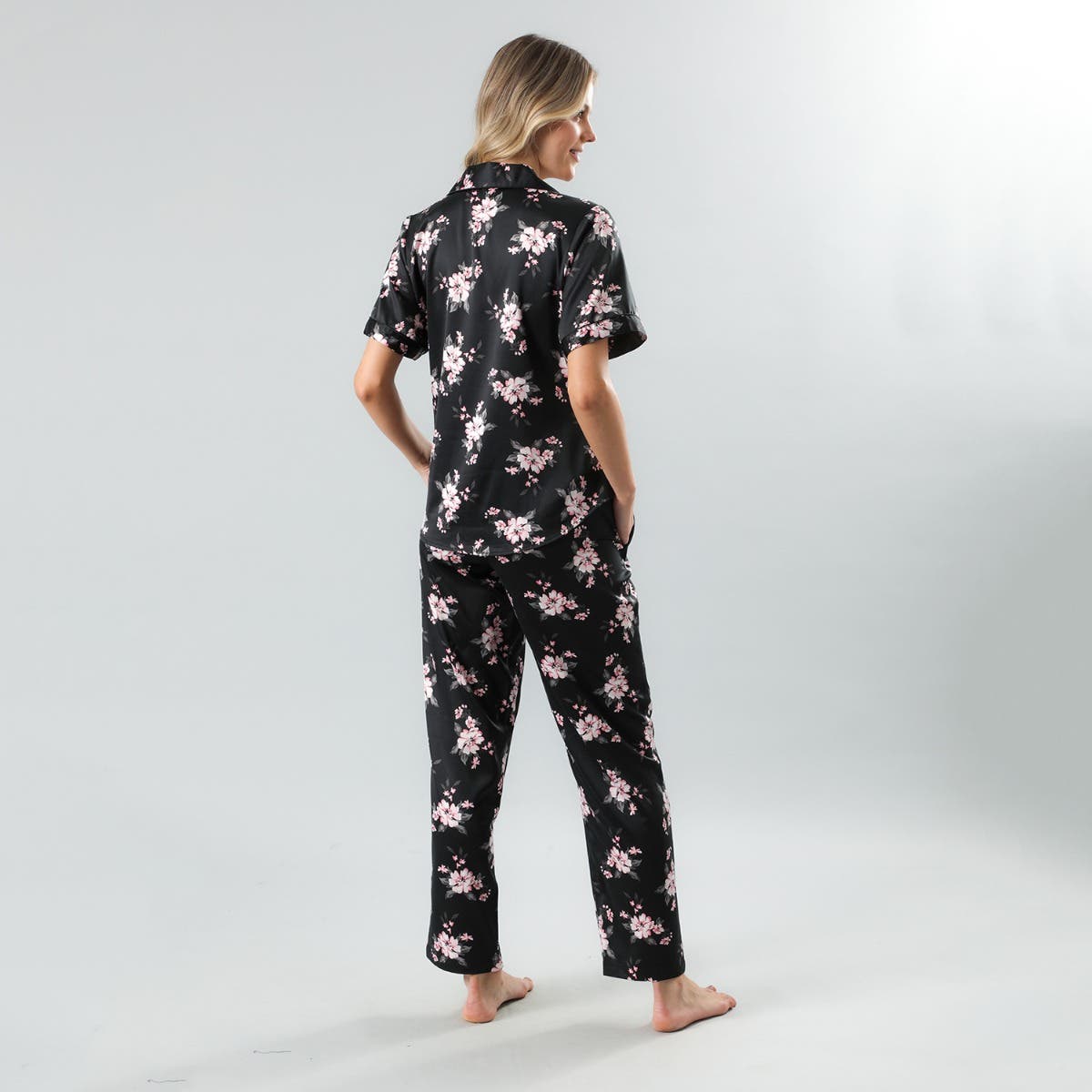 https://www.tiendaflores.cl/media/catalog/product/3/3/33060-2_3_1.jpg