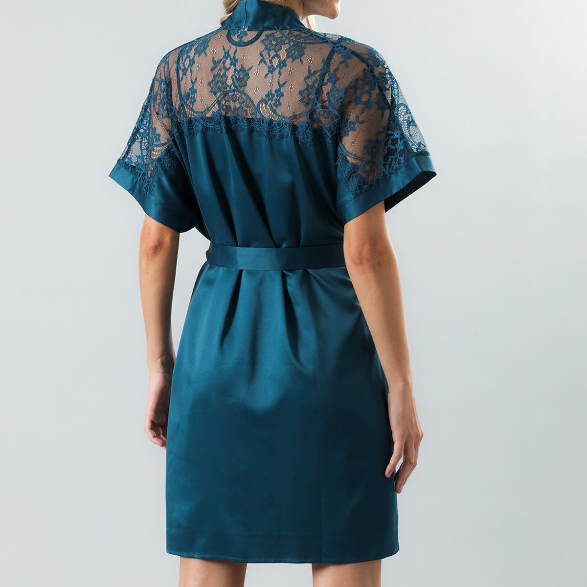 https://www.tiendaflores.cl/media/catalog/product/3/3/33064-182_3.jpg