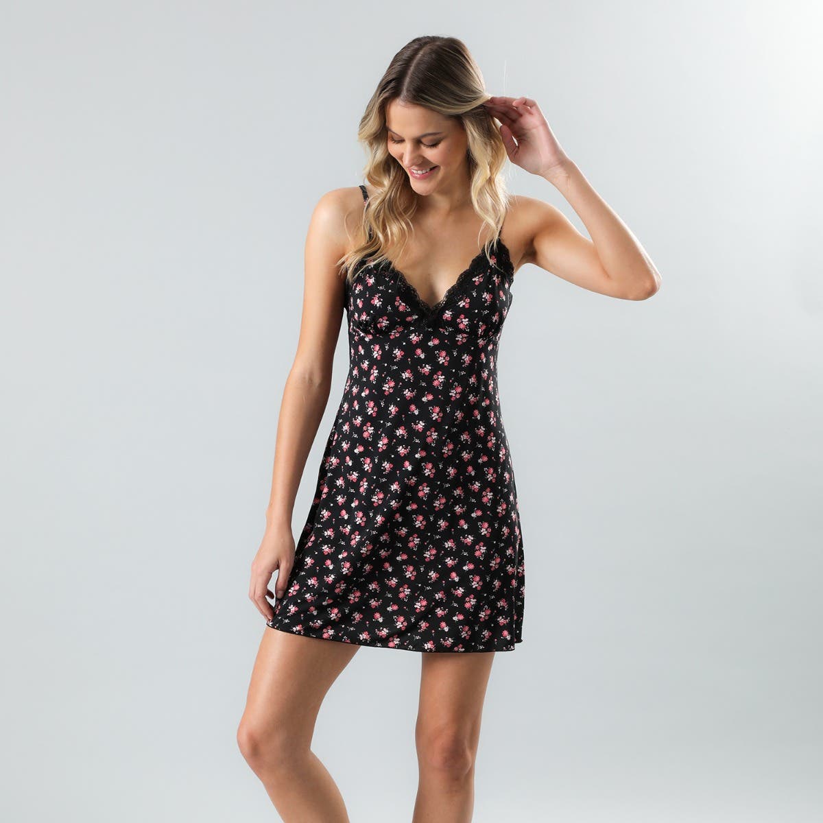 https://www.tiendaflores.cl/media/catalog/product/3/3/33067-180_1.jpg