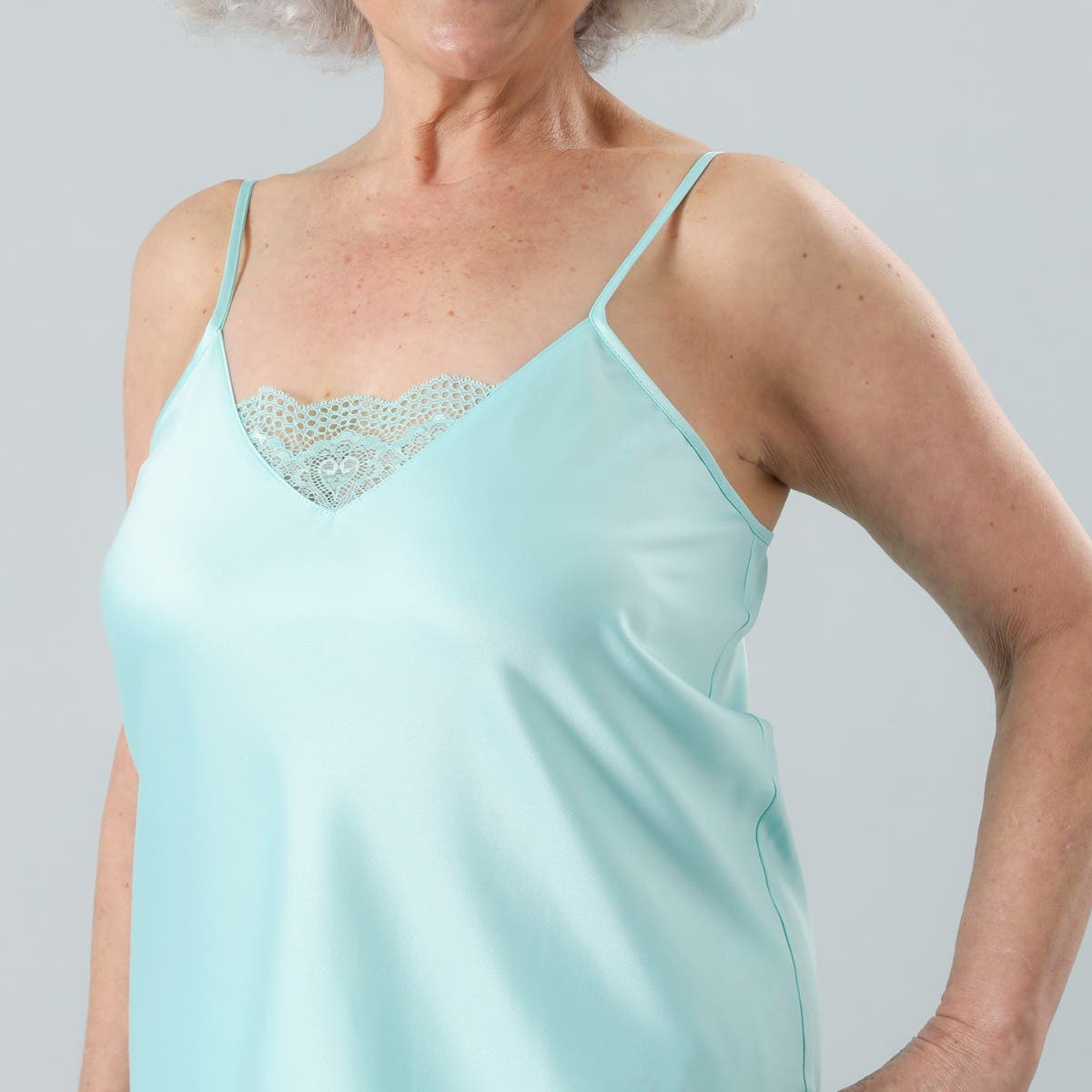 https://www.tiendaflores.cl/media/catalog/product/3/3/33068-187_2.jpg