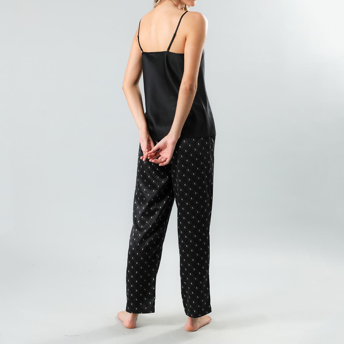 https://www.tiendaflores.cl/media/catalog/product/3/3/33068-2_2.jpg