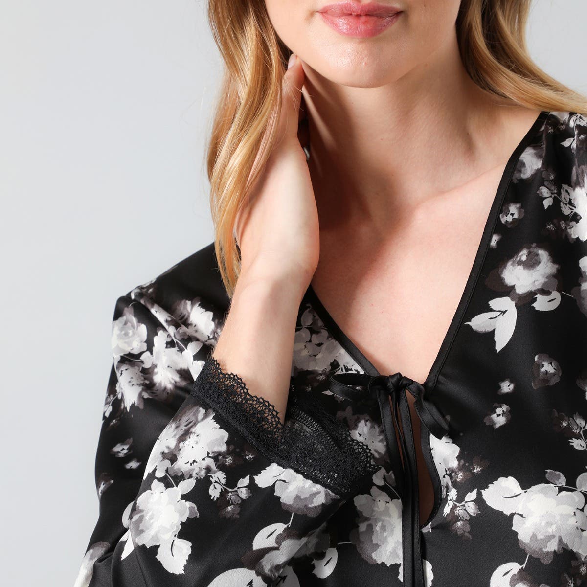 https://www.tiendaflores.cl/media/catalog/product/3/3/33240-114_4.jpg