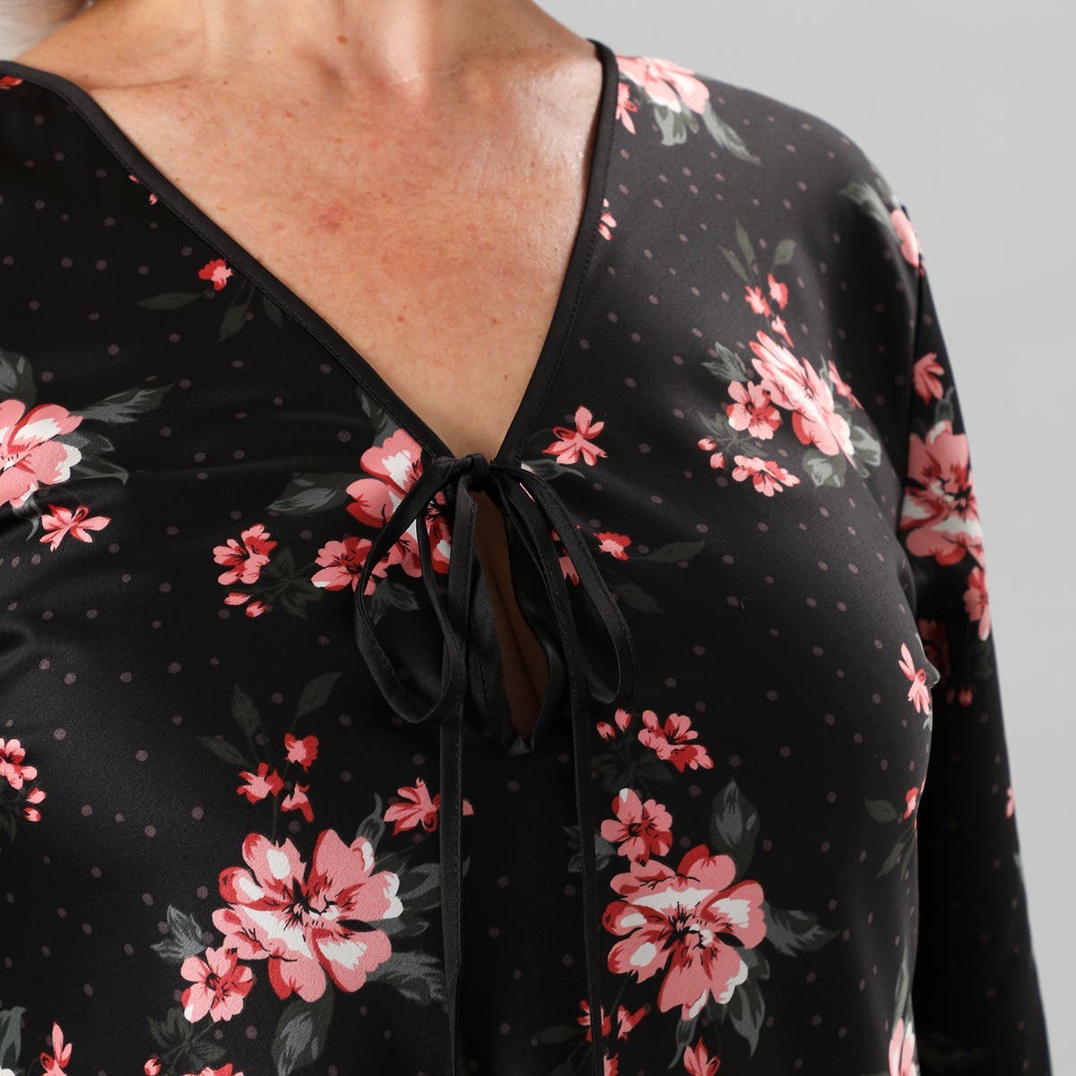 https://www.tiendaflores.cl/media/catalog/product/3/3/33240-2_3.jpg