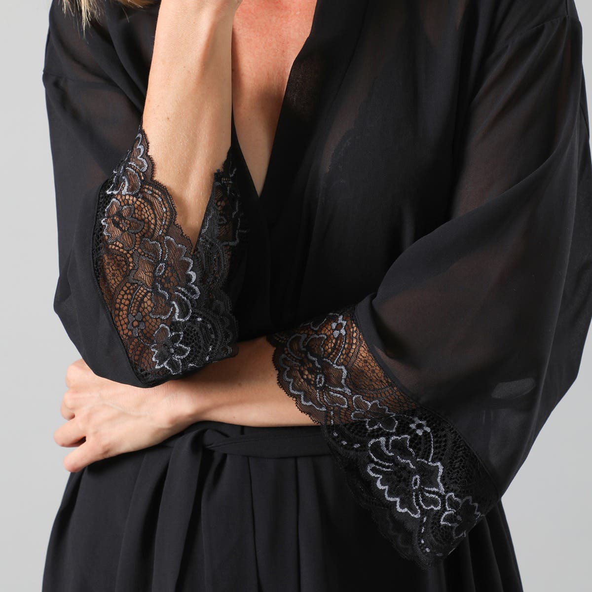 https://www.tiendaflores.cl/media/catalog/product/3/3/33245-2_3.jpg