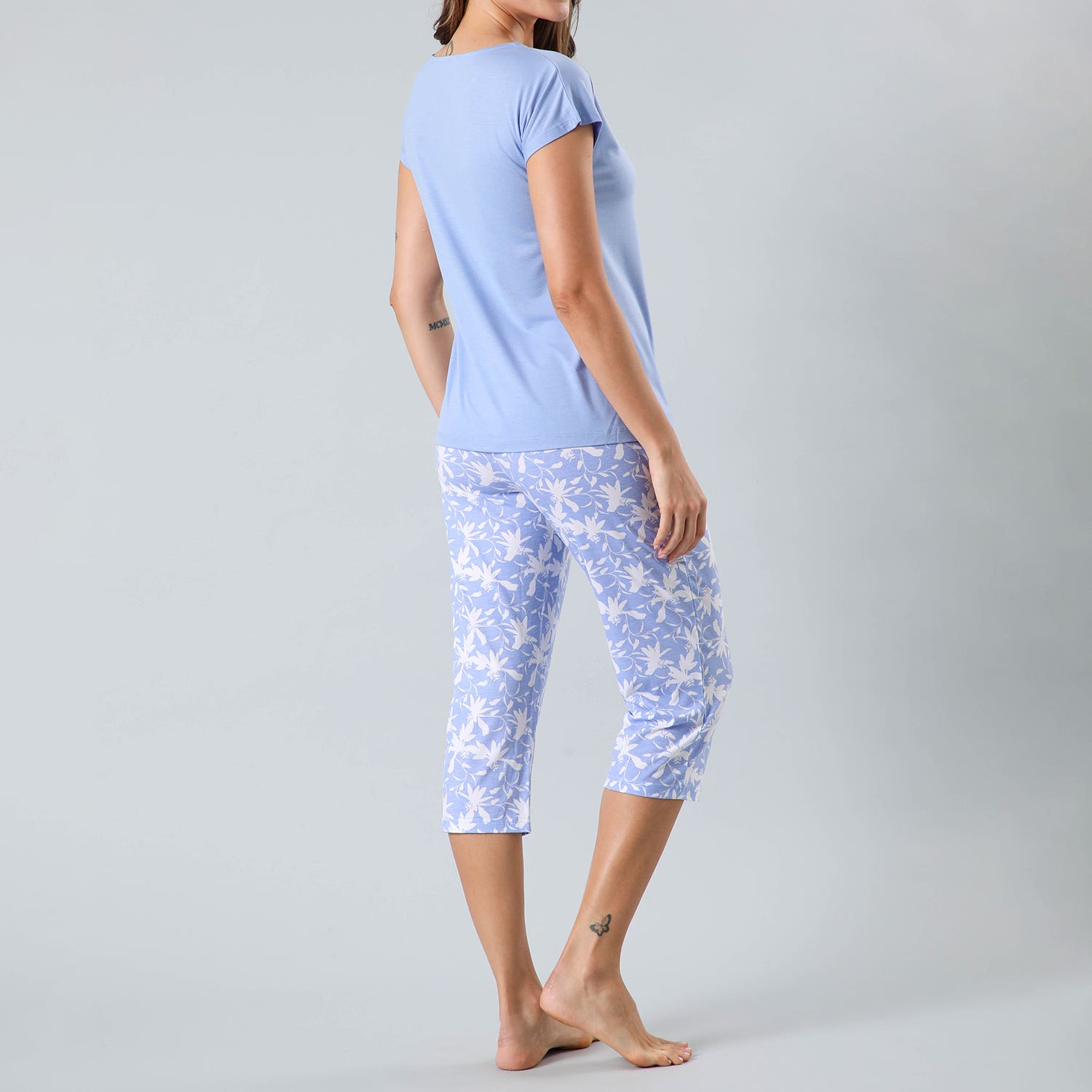 https://www.tiendaflores.cl/media/catalog/product/3/3/33324-208_2_ila10qtfxjeuls0f.jpg