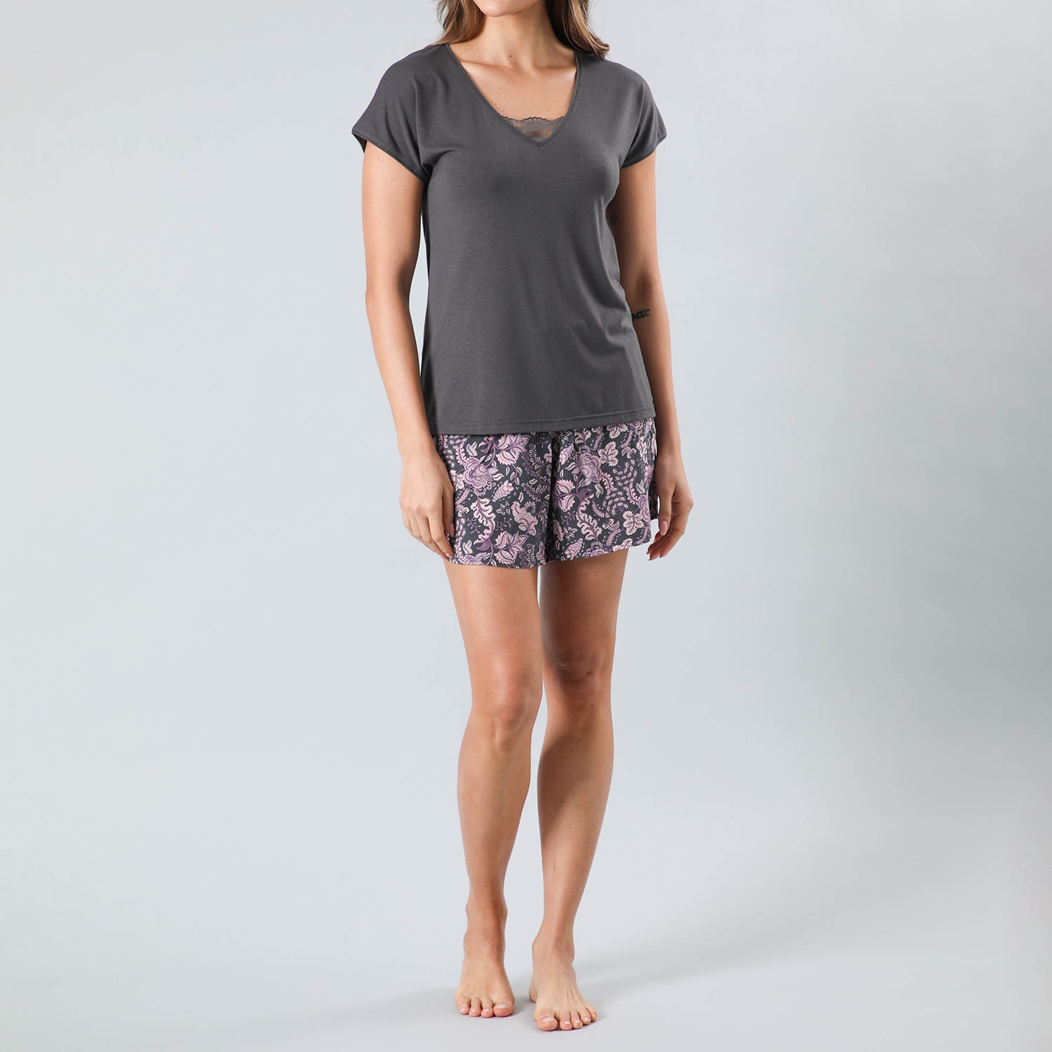https://www.tiendaflores.cl/media/catalog/product/3/3/33325-67_1_8spijjrwciigzwj7.jpg
