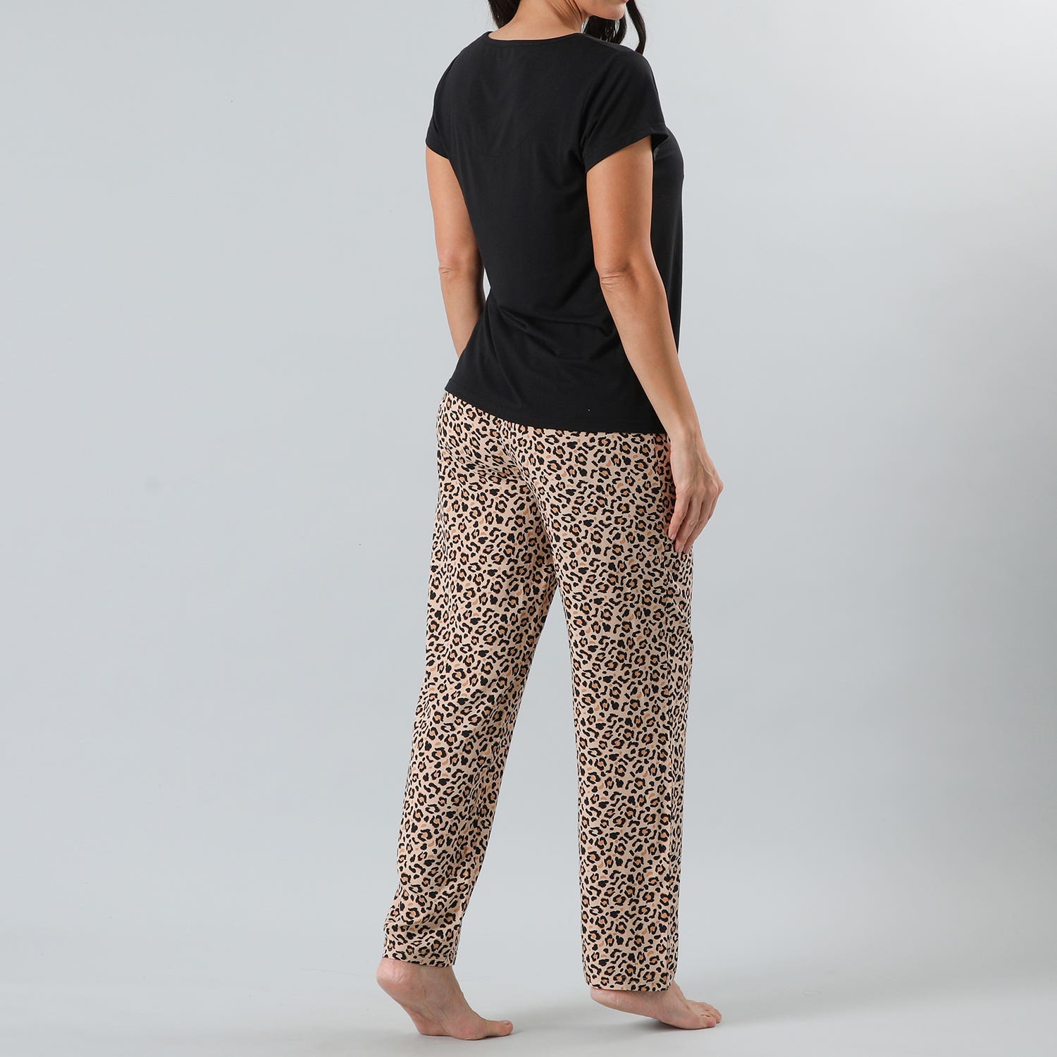 https://www.tiendaflores.cl/media/catalog/product/3/3/33327-2_2_raw7a1vhqtgfwhcn.jpg