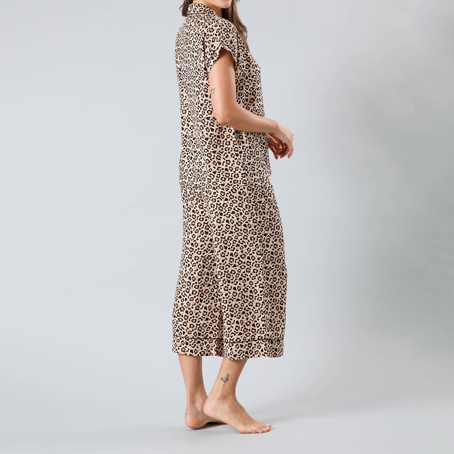 https://www.tiendaflores.cl/media/catalog/product/3/3/33329-206_2_d9jk86bct4yysjep.jpg