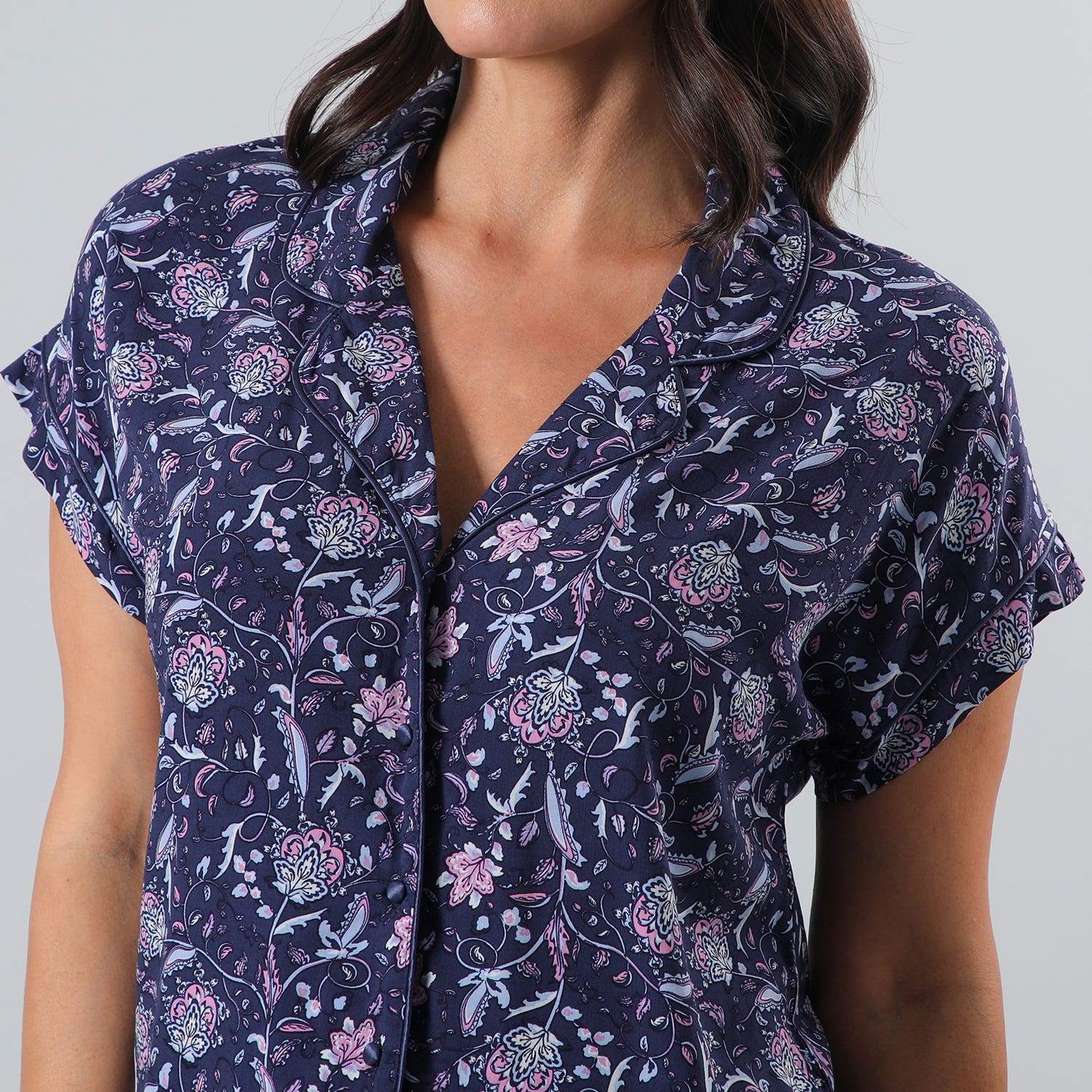 https://www.tiendaflores.cl/media/catalog/product/3/3/33329-207_2_tpxtyvnh4utl6jej.jpg