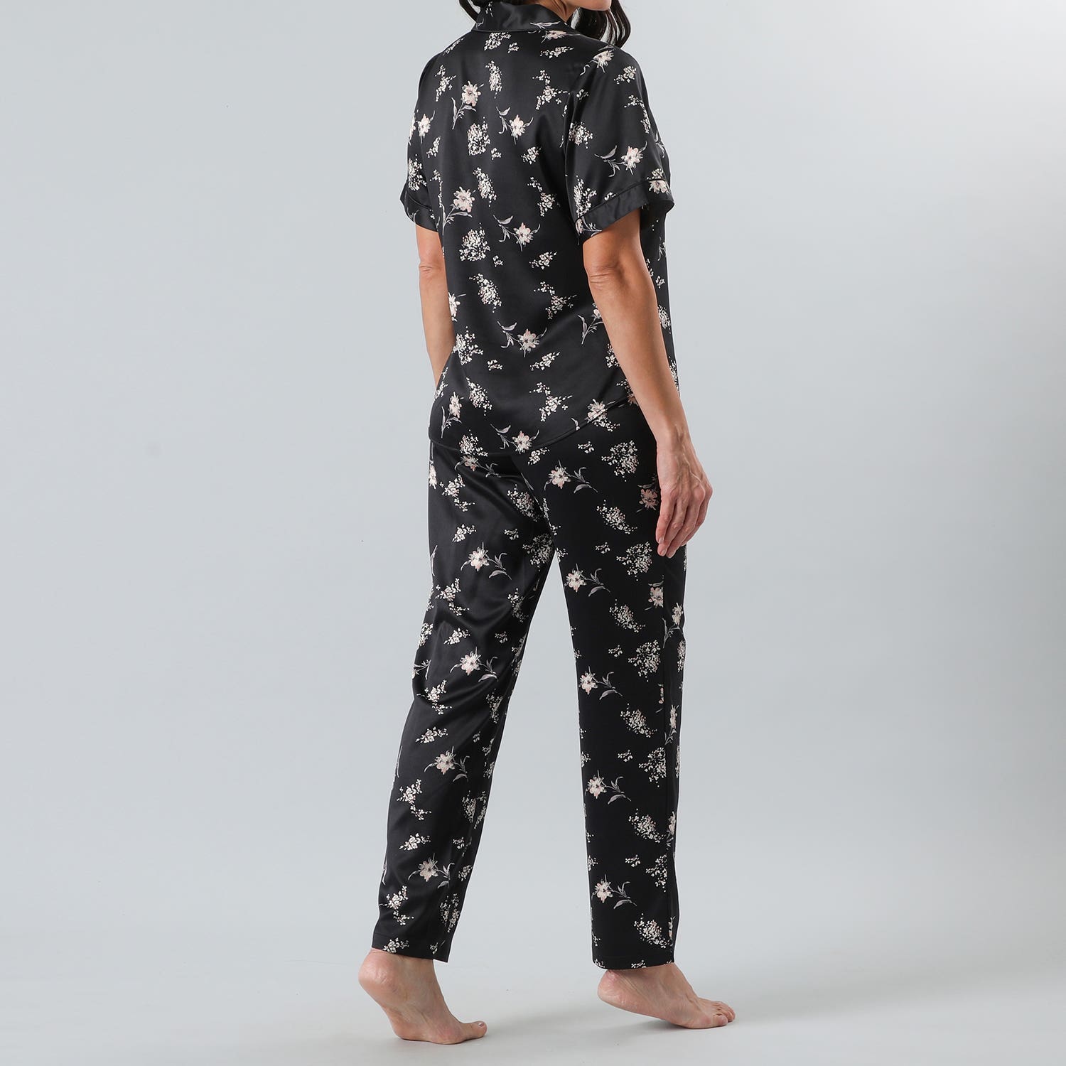 https://www.tiendaflores.cl/media/catalog/product/3/3/33340-21_2_idppqa3y7a4shnth.jpg