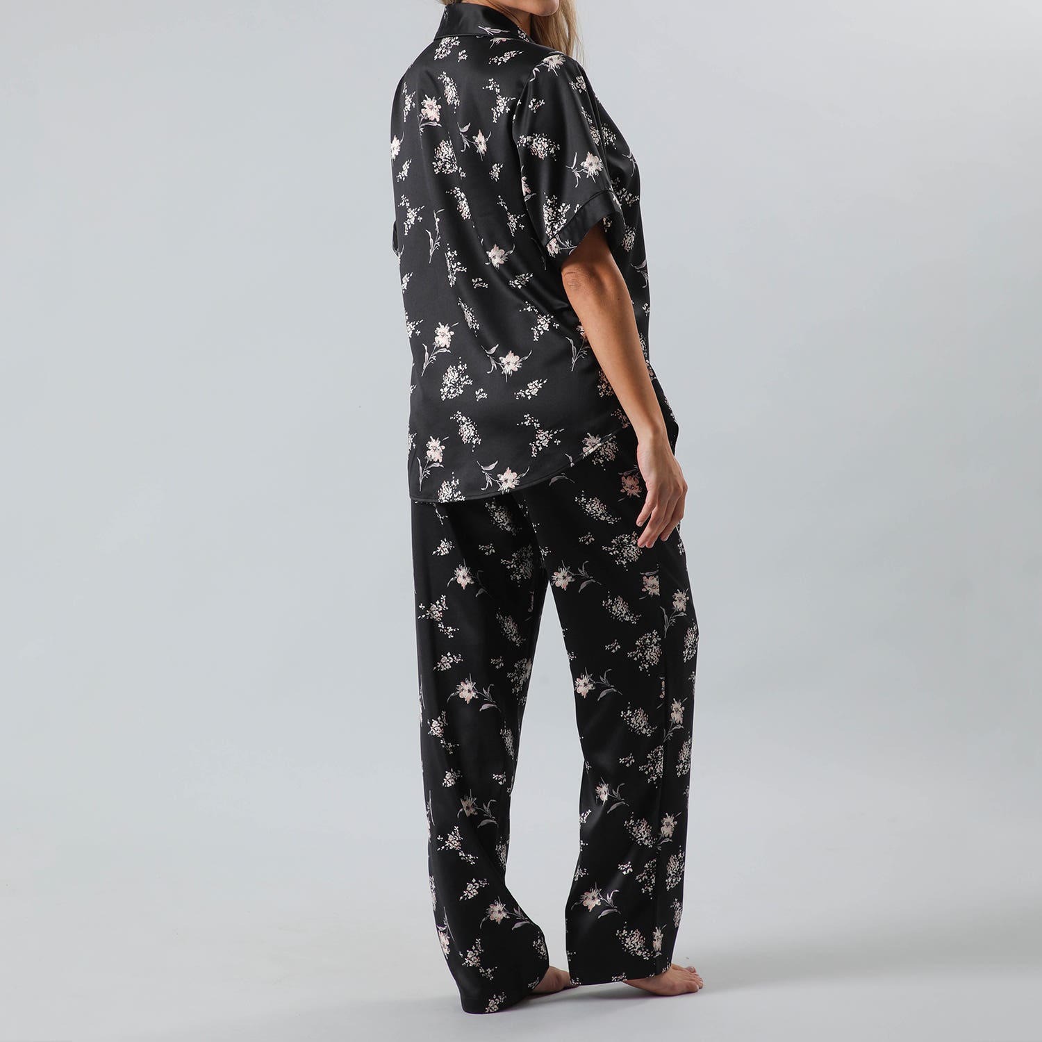 https://www.tiendaflores.cl/media/catalog/product/3/3/33340-2_2_pevggz971taww8mc.jpg