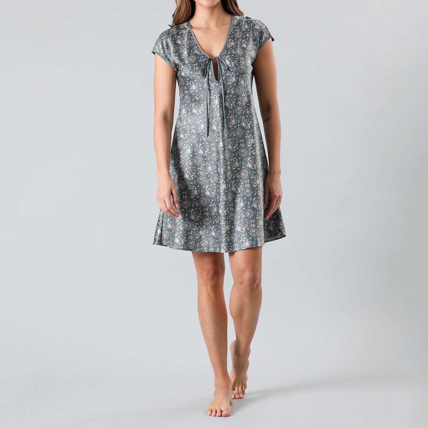 https://www.tiendaflores.cl/media/catalog/product/3/3/33341-203_1_qriqa2jumbwxmgof.jpg