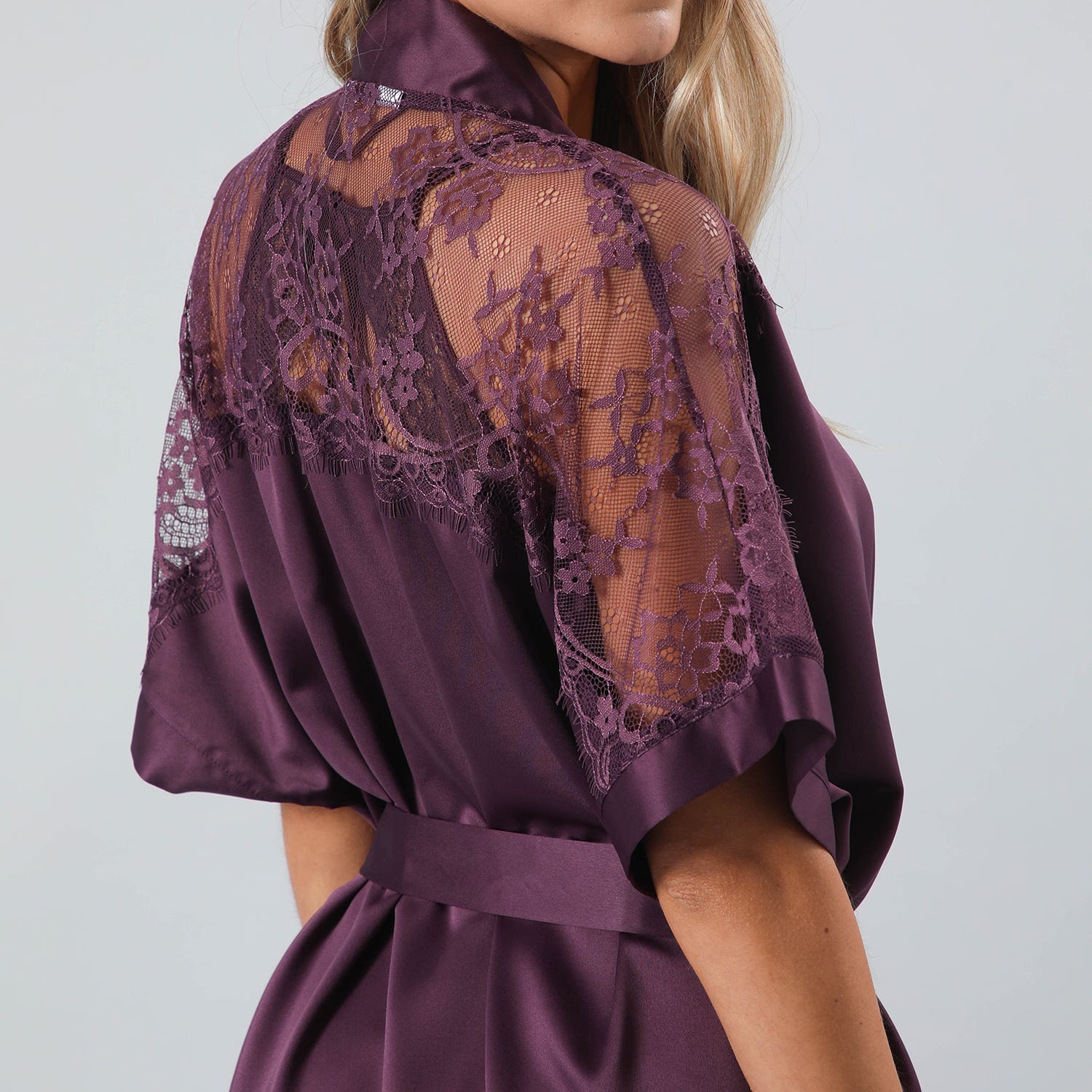 https://www.tiendaflores.cl/media/catalog/product/3/3/33346-204_3_ojklfmdm1vwbcvoh.jpg