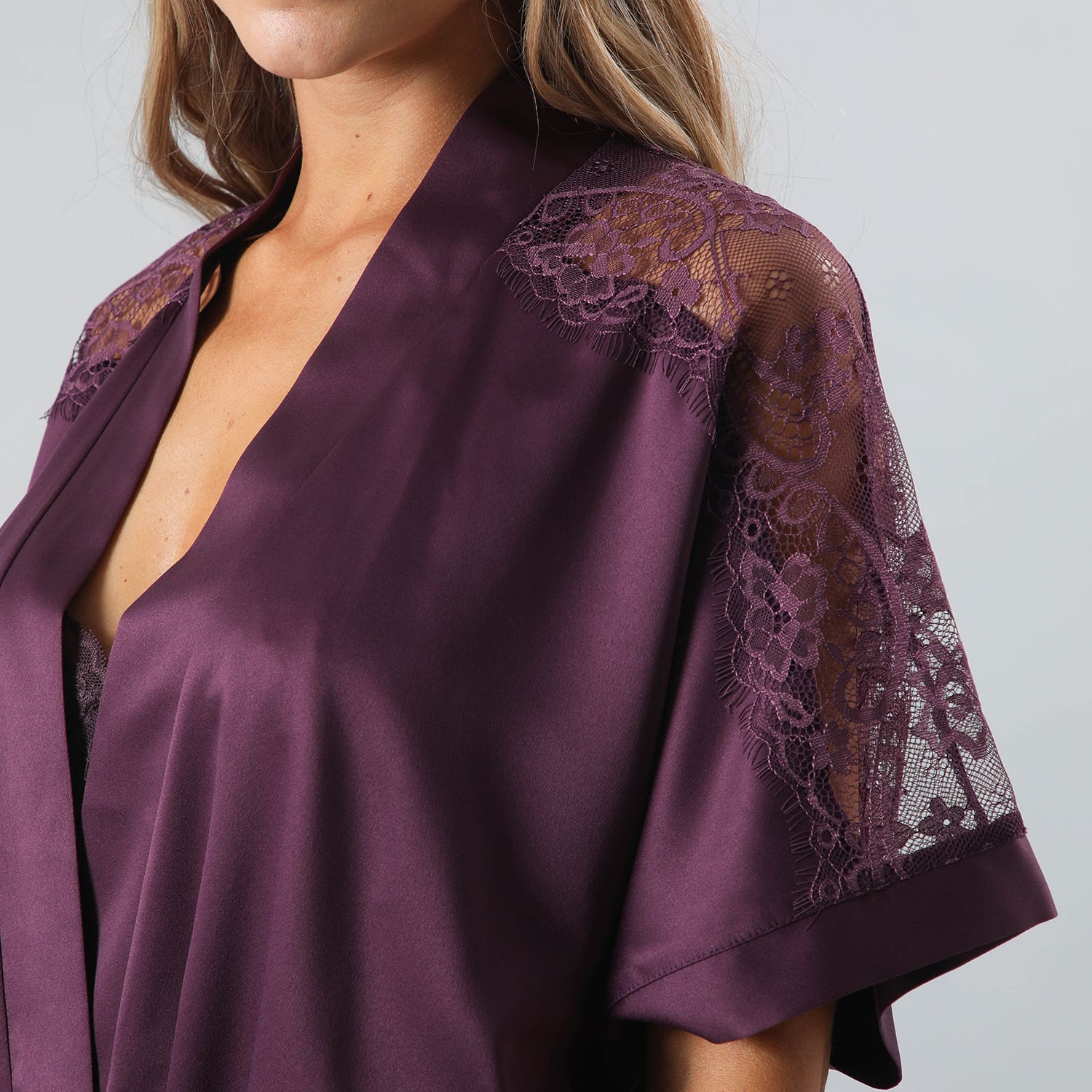 https://www.tiendaflores.cl/media/catalog/product/3/3/33346-204_4_ga9zaxbugvwxh6ve.jpg