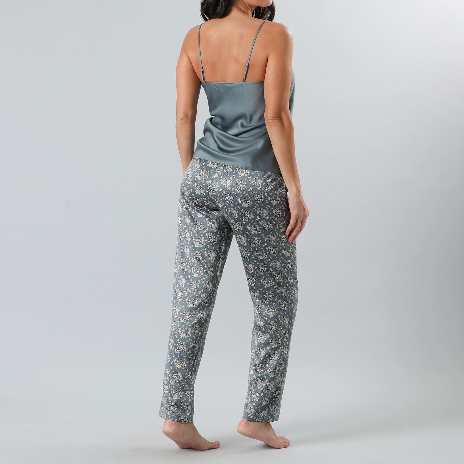 https://www.tiendaflores.cl/media/catalog/product/3/3/33350-203_2_l5f43s7kovkwmldq.jpg