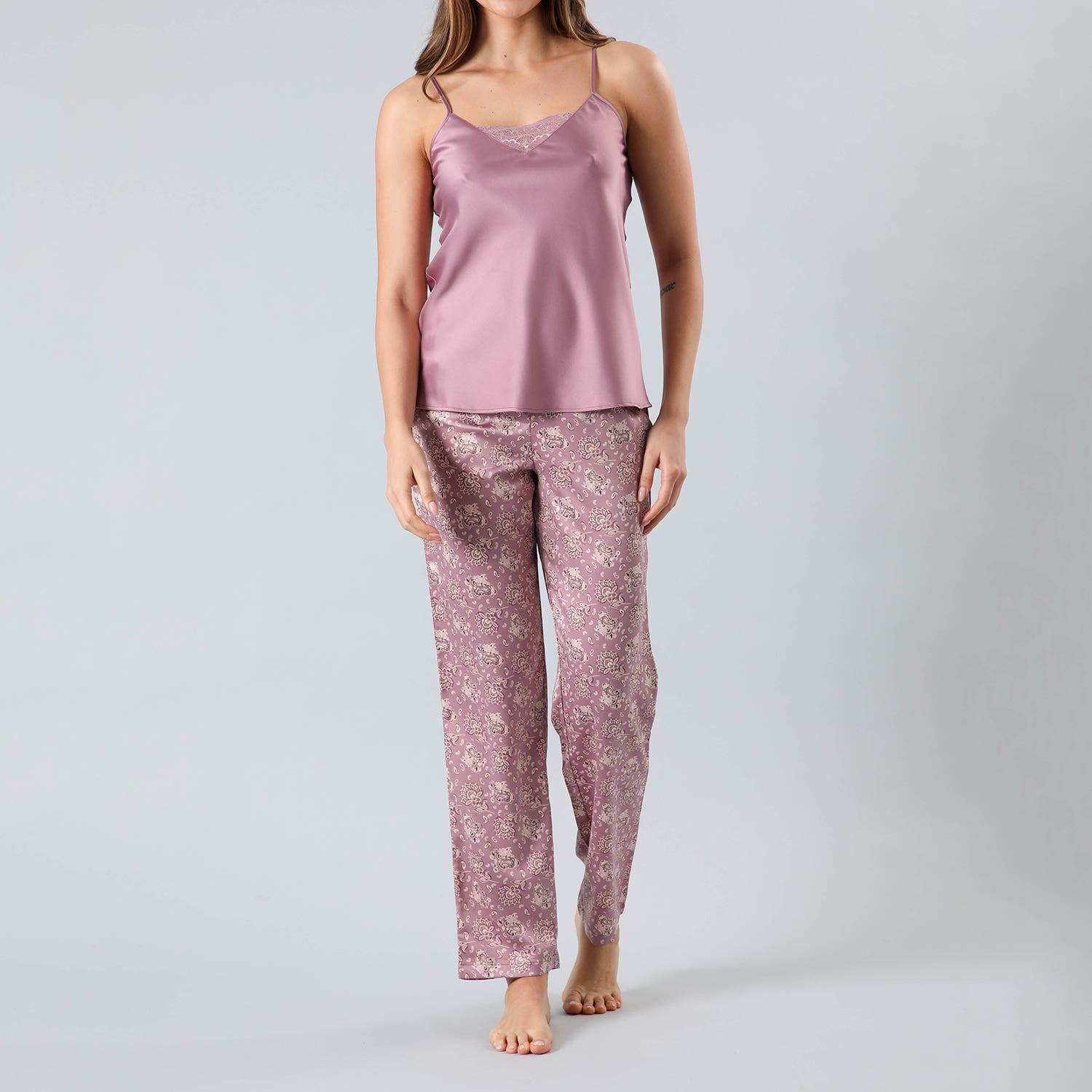 https://www.tiendaflores.cl/media/catalog/product/3/3/33350-204_1_oikbkln52xajj46o.jpg
