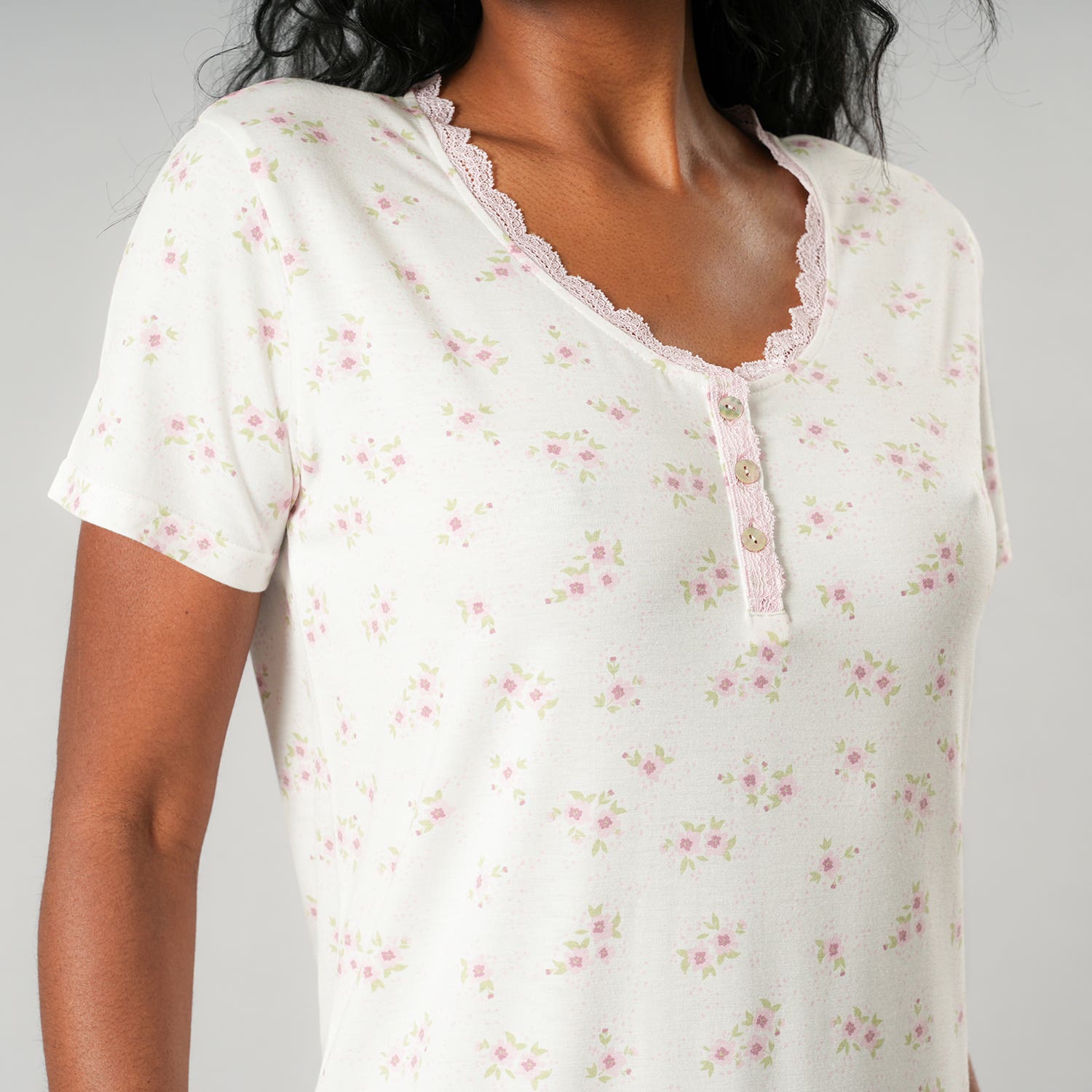 https://www.tiendaflores.cl/media/catalog/product/3/3/33572-230_3_i5r3ymiv7dvnprc4.jpg