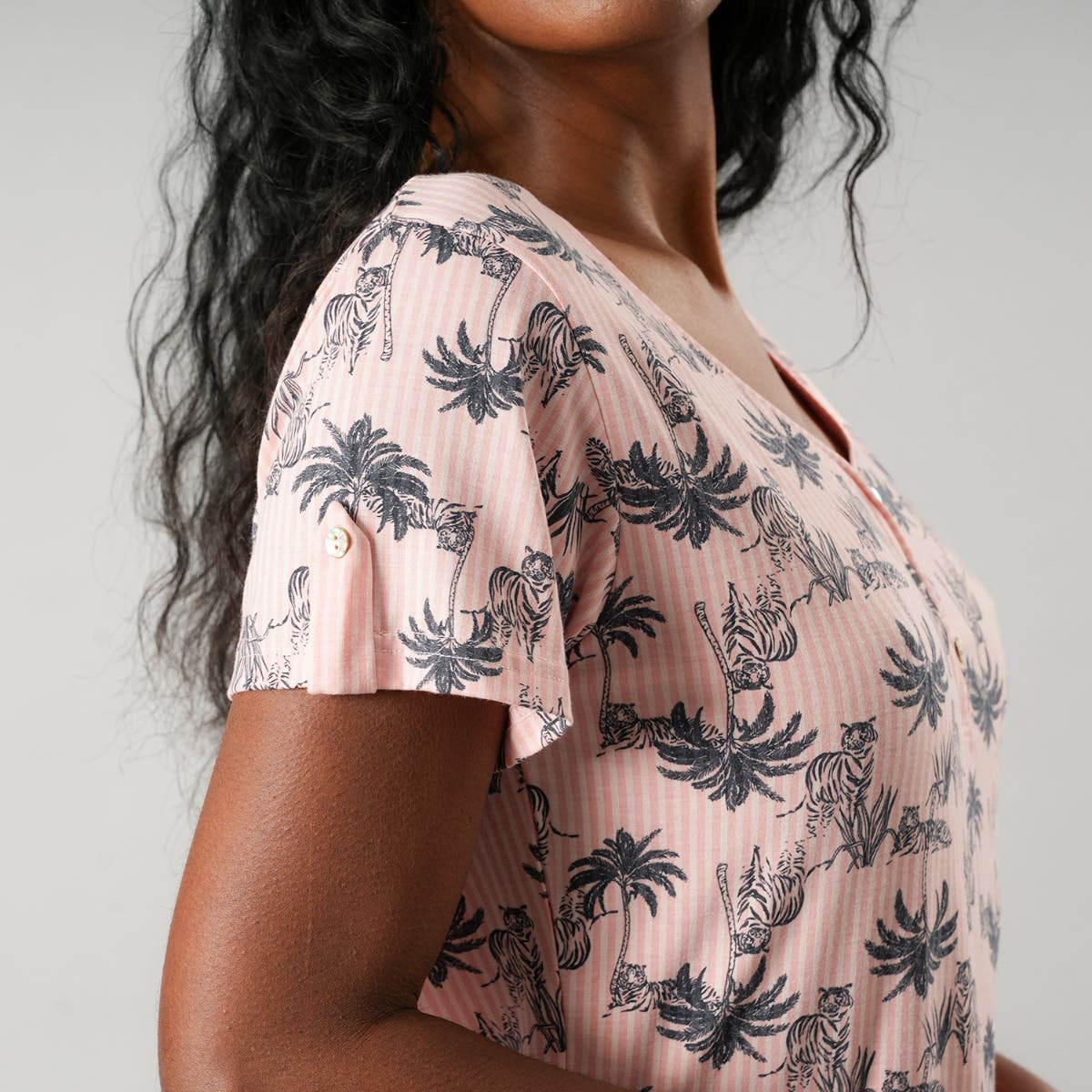 https://www.tiendaflores.cl/media/catalog/product/3/3/33573-225_3_1.jpg