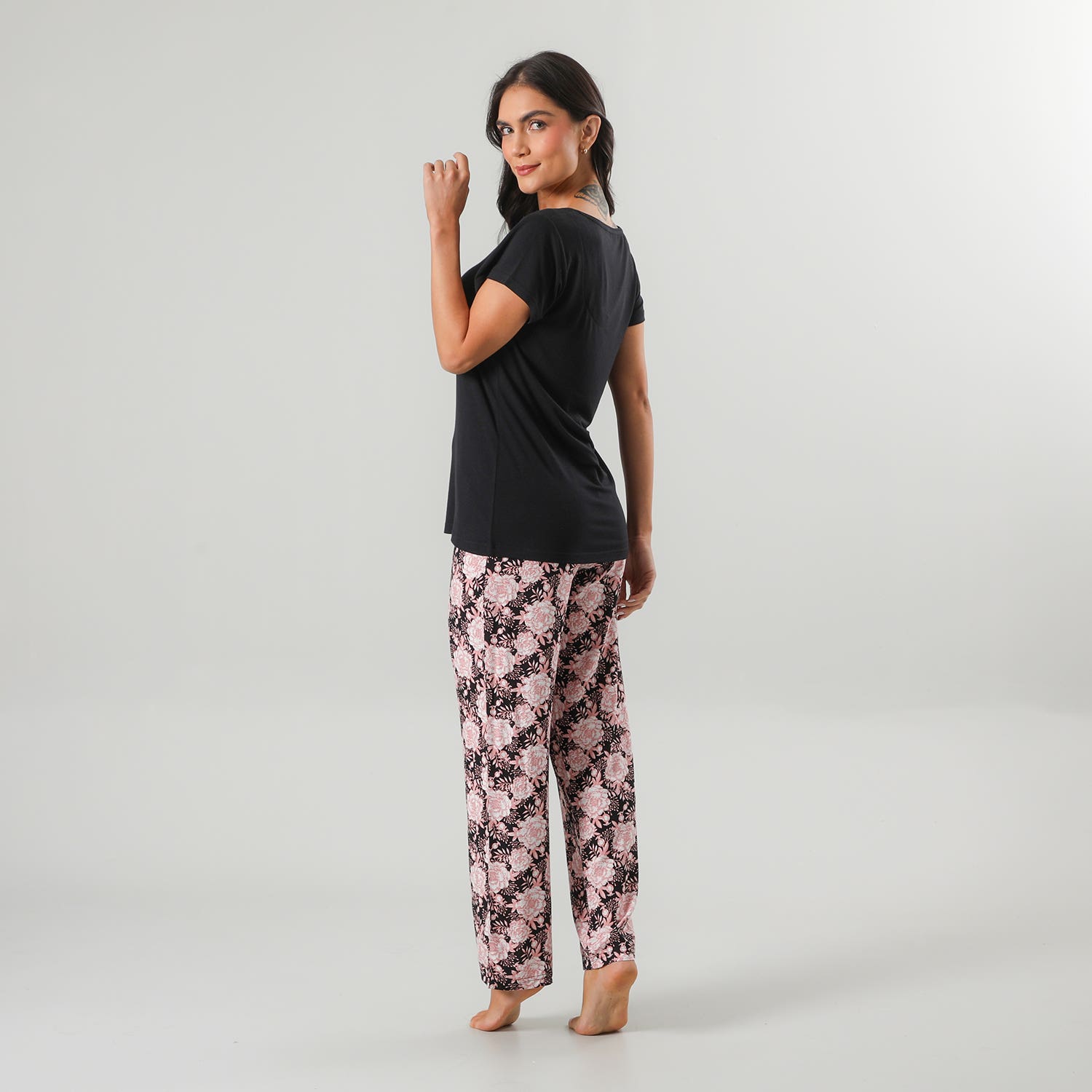 https://www.tiendaflores.cl/media/catalog/product/3/3/33577-2_2_hye2glqxgrtkn99b.jpg