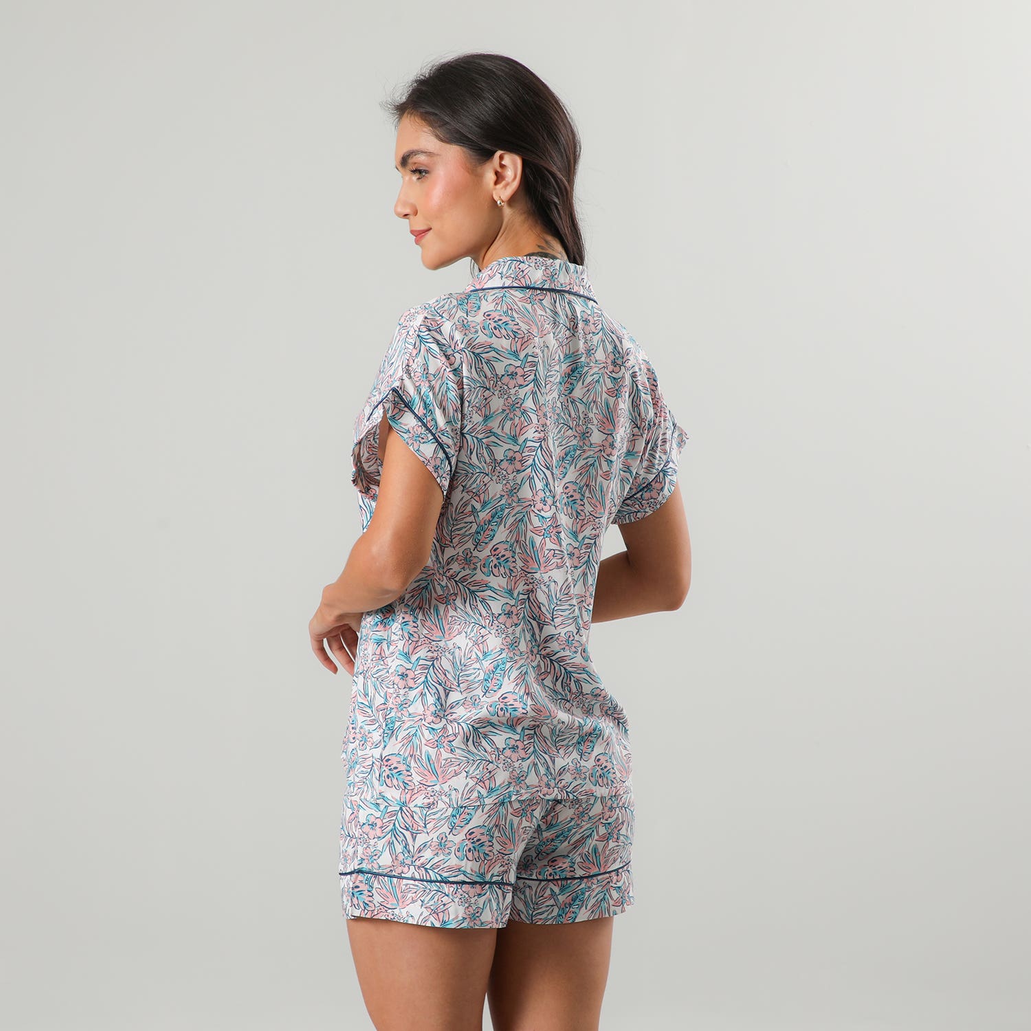 https://www.tiendaflores.cl/media/catalog/product/3/3/33578-222_2_tqcyynwbzyysqqyr.jpg