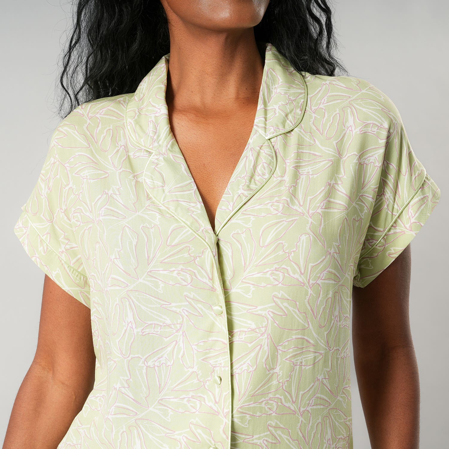 https://www.tiendaflores.cl/media/catalog/product/3/3/33579-226_3_ykn2u4gmafcisuj5.jpg