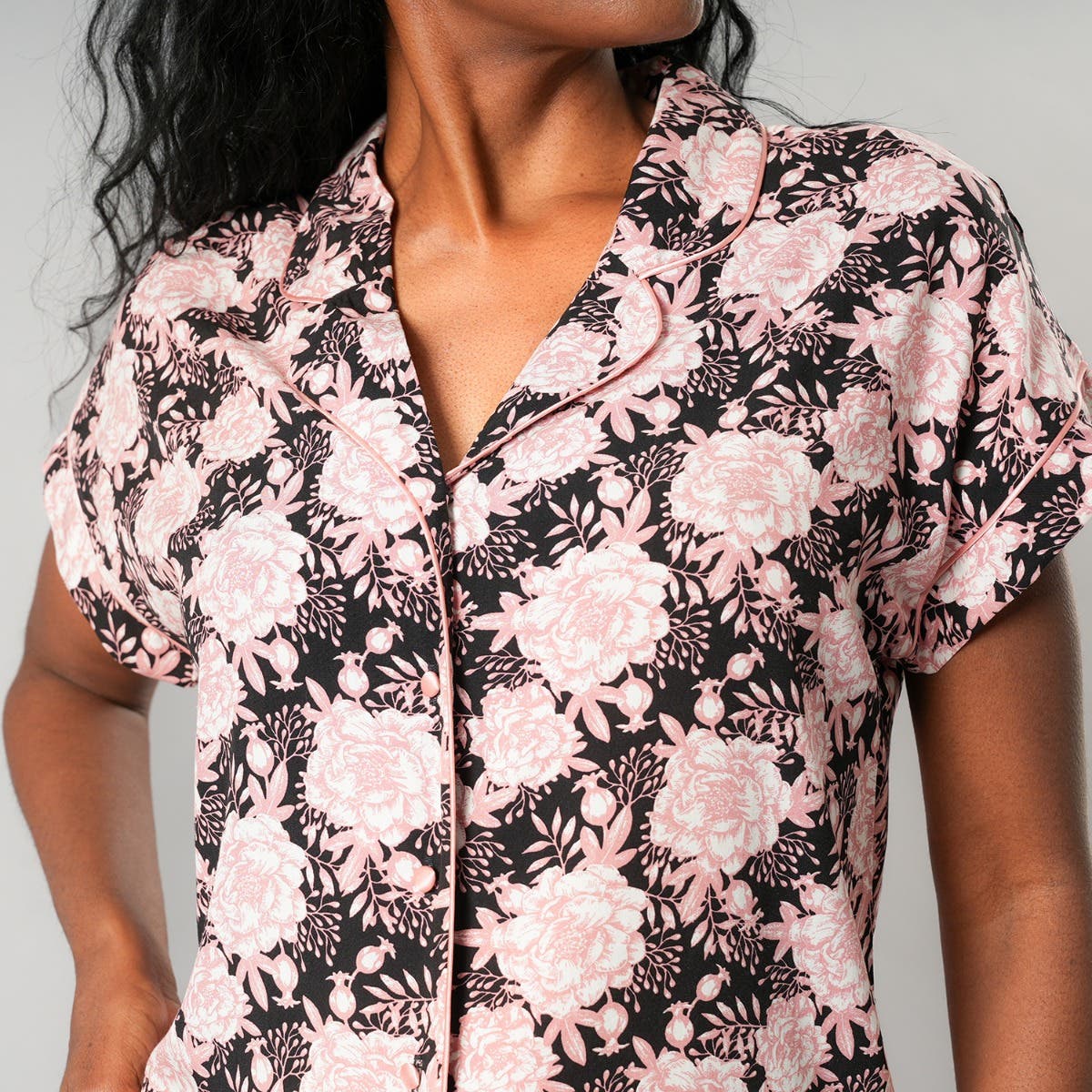 https://www.tiendaflores.cl/media/catalog/product/3/3/33579-2_3.jpg