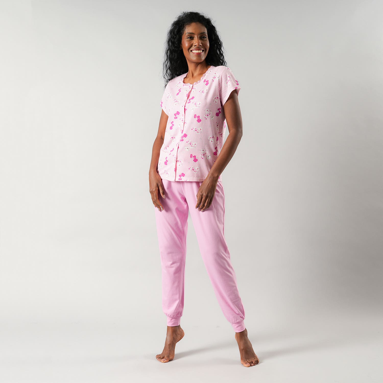 https://www.tiendaflores.cl/media/catalog/product/3/3/33581-223_1_f5m9xytpruamgvct.jpg