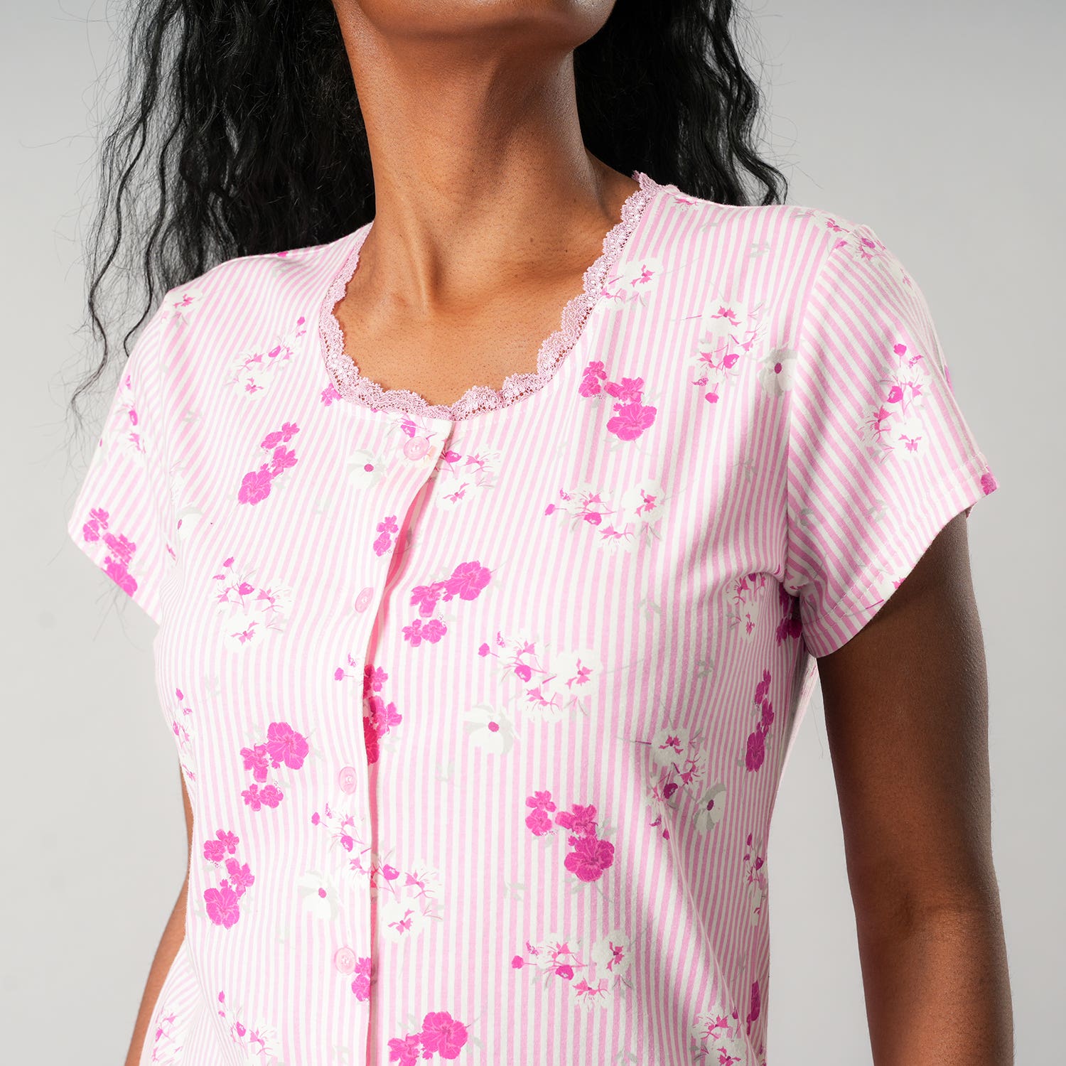 https://www.tiendaflores.cl/media/catalog/product/3/3/33581-223_3_jeddcf5xvin0tqep.jpg