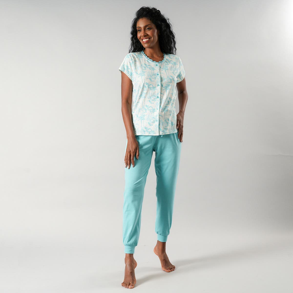 https://www.tiendaflores.cl/media/catalog/product/3/3/33581-58_1.jpg