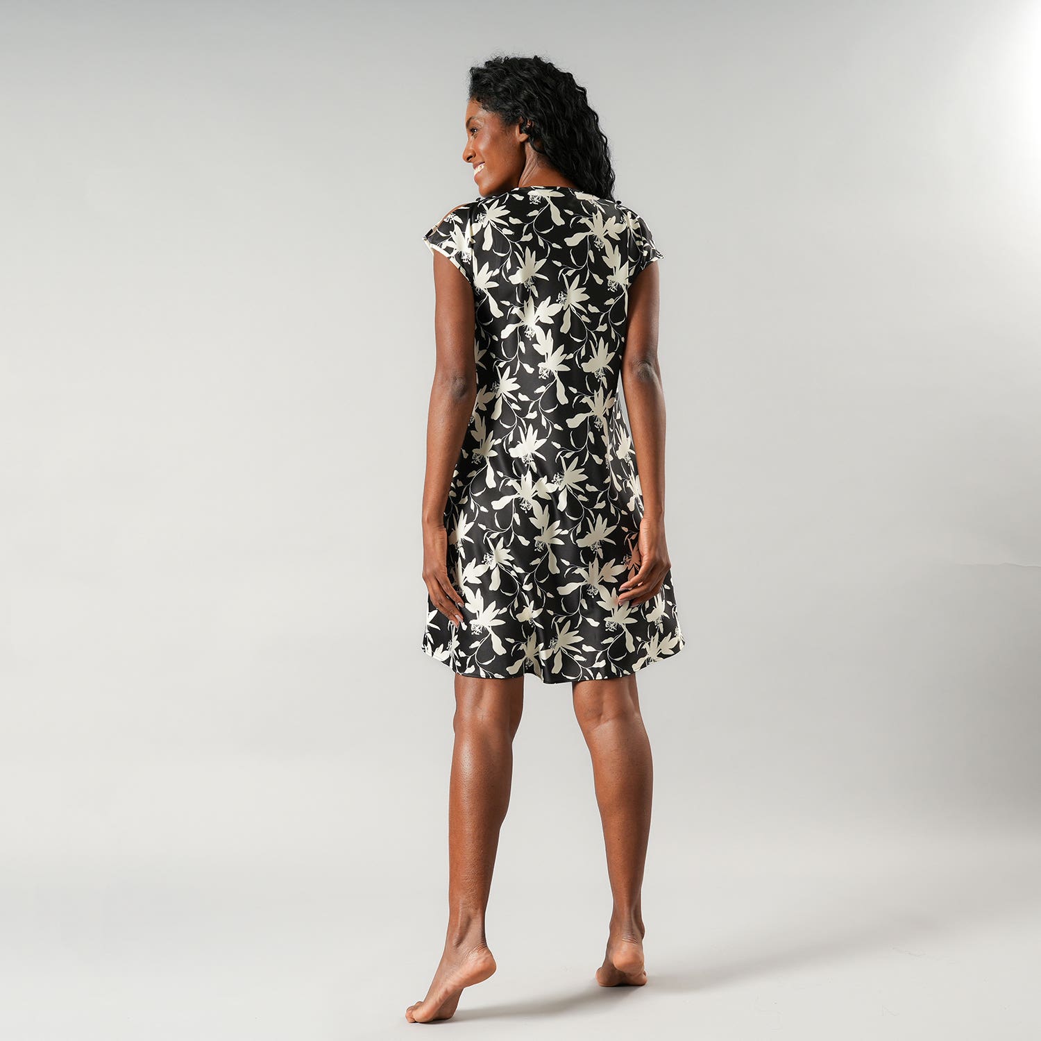 https://www.tiendaflores.cl/media/catalog/product/3/3/33594-2_2_zratpiplxcwtezy8.jpg