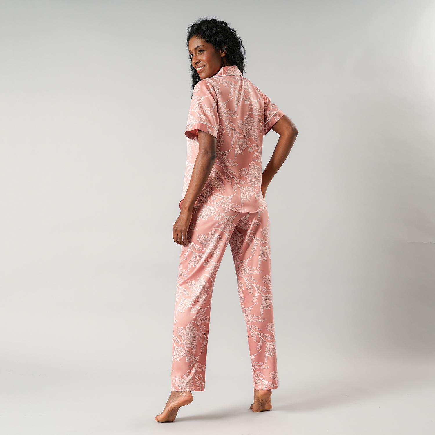 https://www.tiendaflores.cl/media/catalog/product/3/3/33597-225_2_1czahccco4ayr9kf.jpg