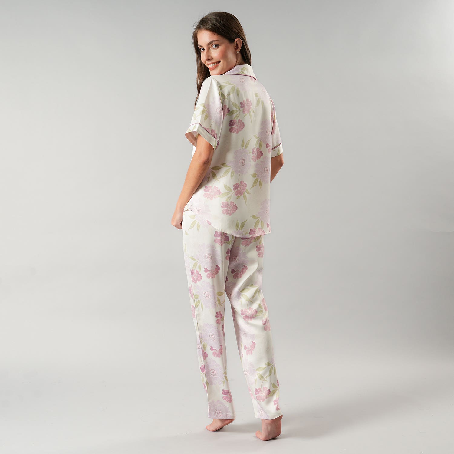 https://www.tiendaflores.cl/media/catalog/product/3/3/33597-227_2_zo6mkykewxpgkw5z.jpg