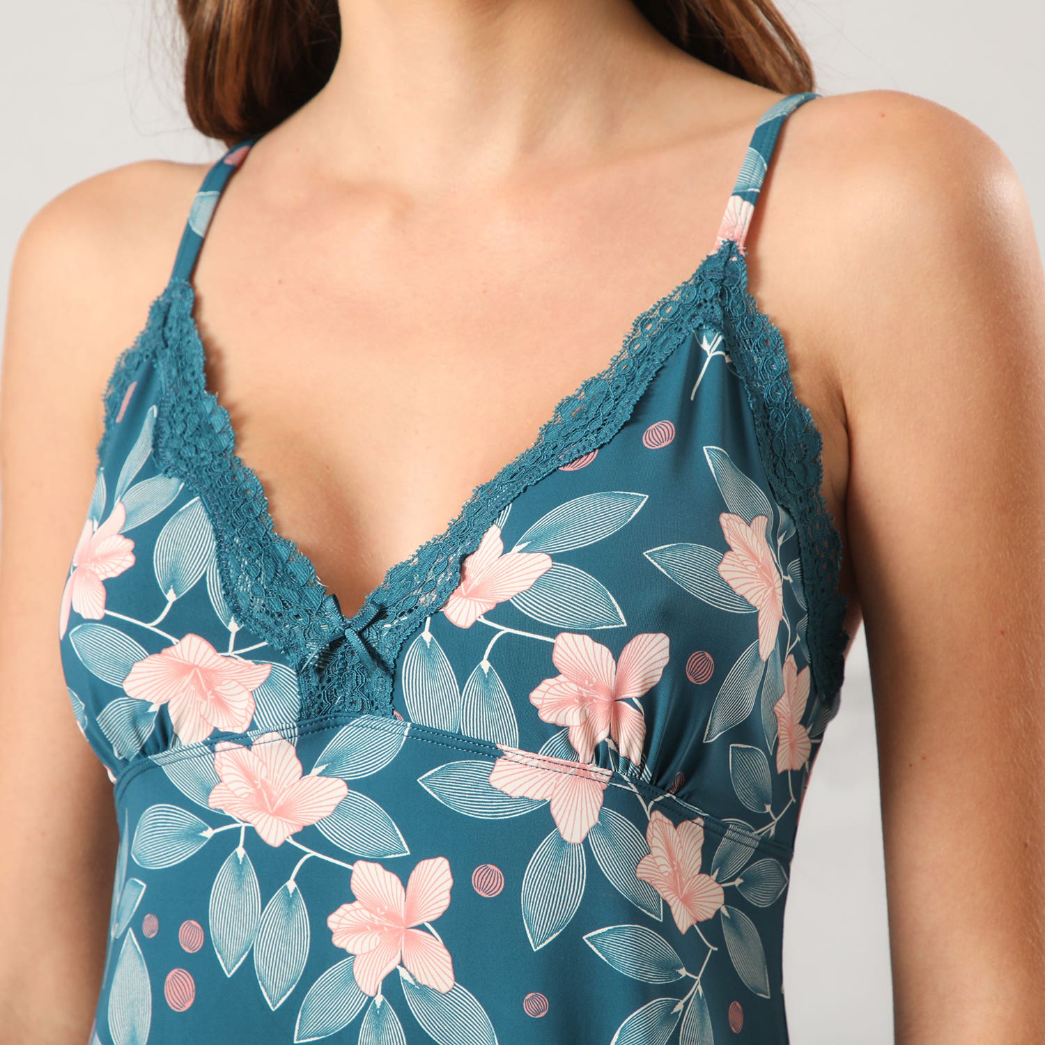 https://www.tiendaflores.cl/media/catalog/product/3/3/33603-222_2_ih5qjyyje9d2zlwe.jpg